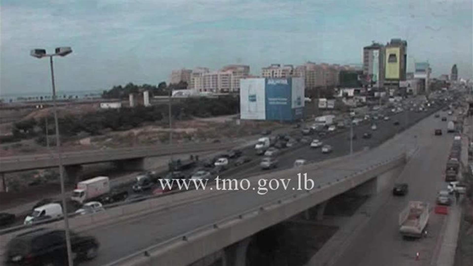 حركة المرور كثيفة من النقاش بإتجاه أنطلياس وصولاً الى جل الديب (صورة)