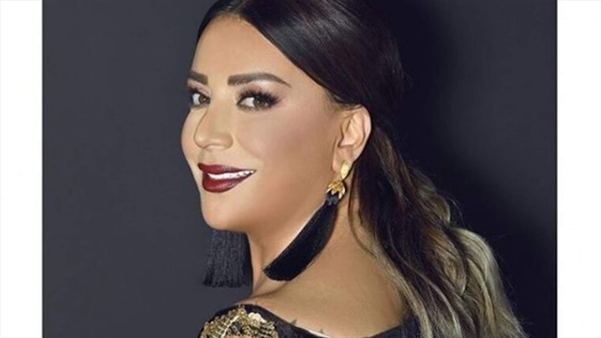 تعليق غريب من شكران مرتجى على صورتها... والسواد يغمرها! (صورة)