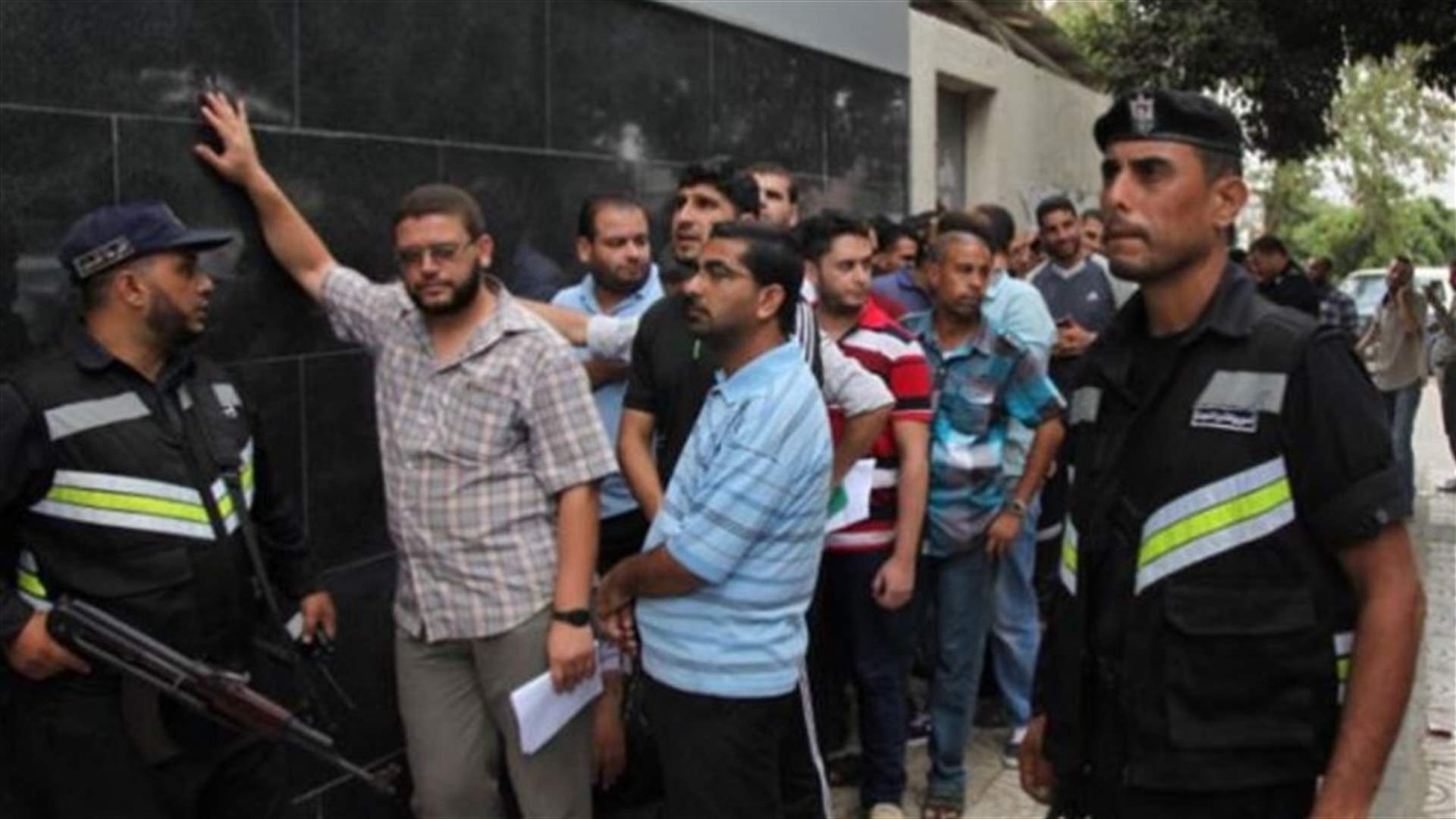 بدء صرف منحة قطرية للموظفين المدنيين في غزة
