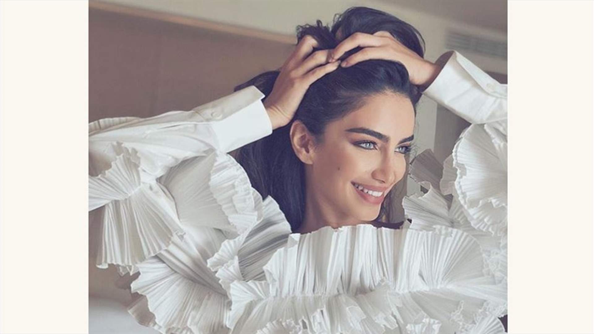 والدة جيسيكا قهواتي تضجّ جمالاً... شاهدوا صورتها "العفوية" مع ابنتها