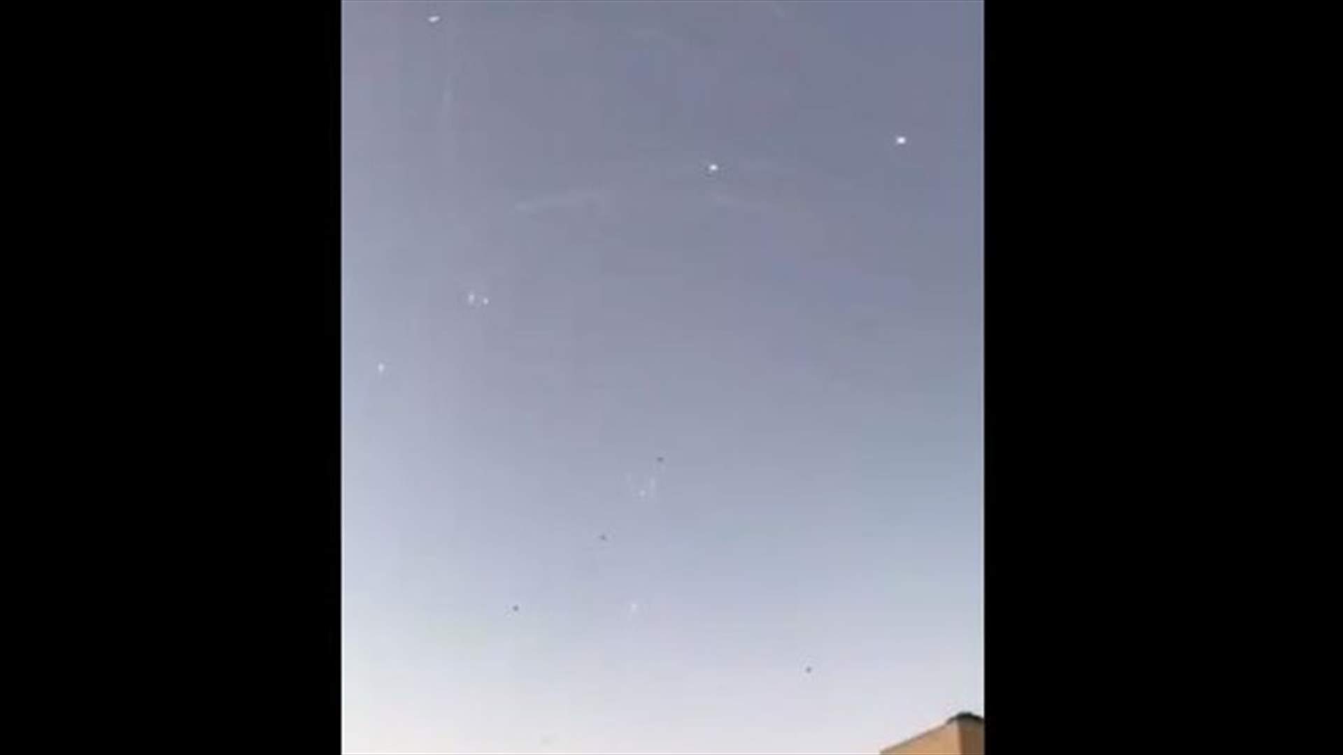 إطلاق صواريخ من غزة على إسرائيل... والطيران الاسرائيلي يرد (فيديو)