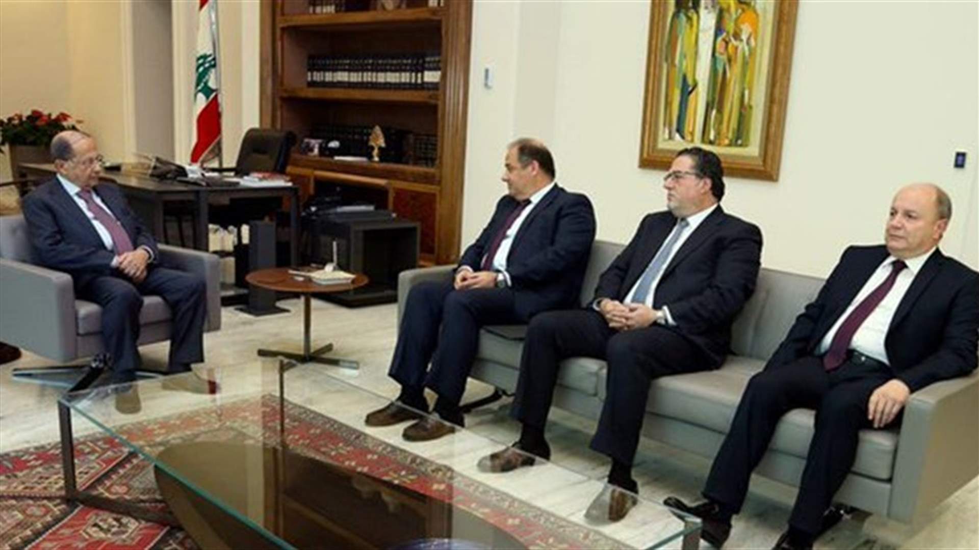Aoun handed report on proposals to reduce deficit