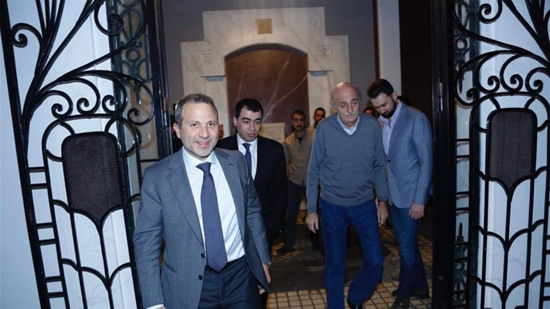 باسيل في كليمنصو... وجنبلاط ونجله تيمور في استقباله (فيديو)