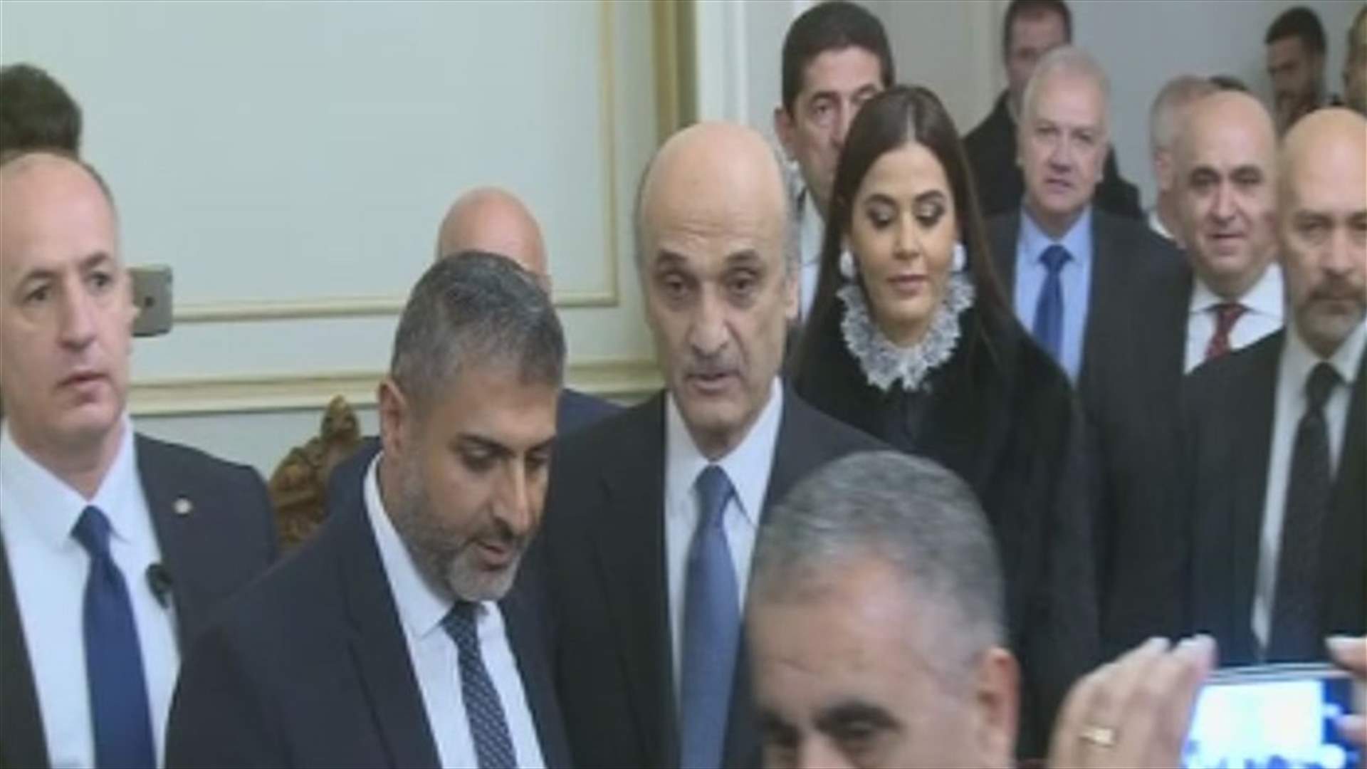 وصول رئيس حزب القوات سمير جعجع الى بكركي تمهيدا للقاء المصالحة  (صور)