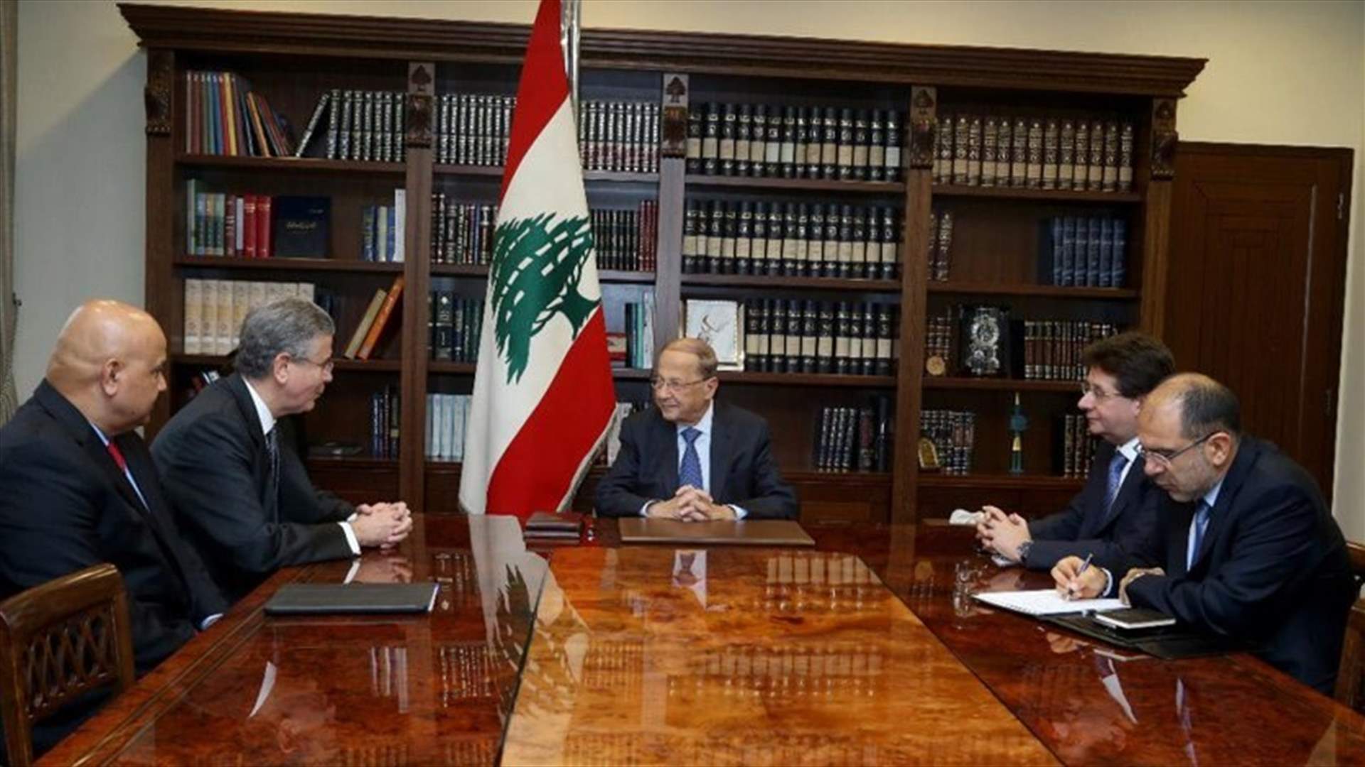 Aoun meets with Vice President of World Bank, stresses need to continue fight on corruption ​