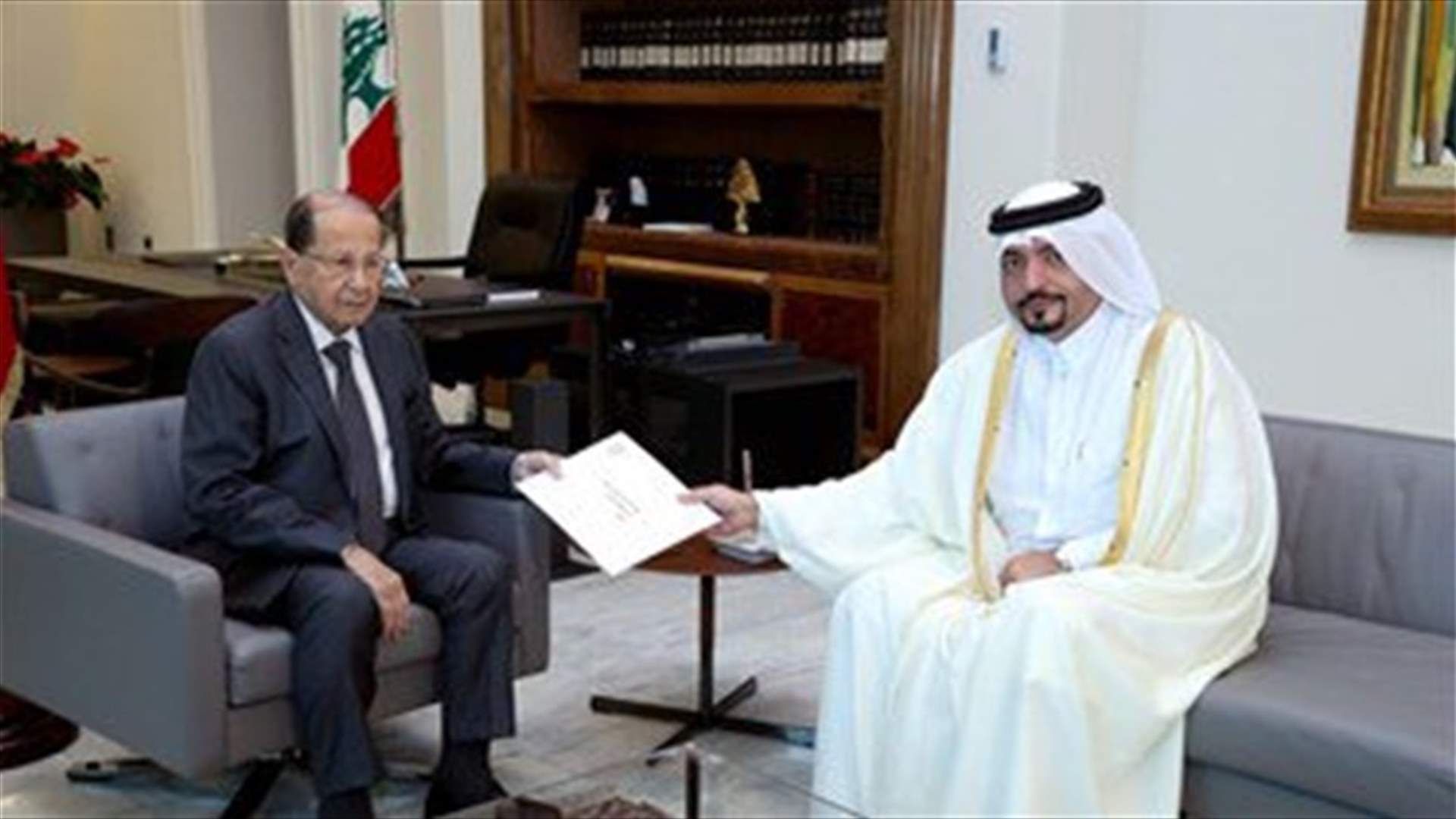 President Aoun receives Qatar ambassador