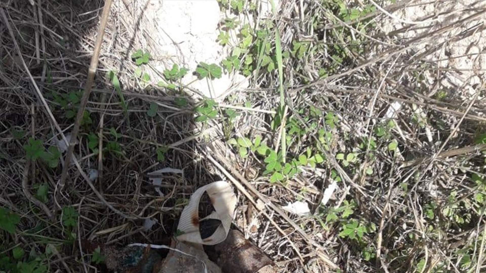 العثور على 5 قنابل عنقودية غير منفجرة في دير قانون النهر