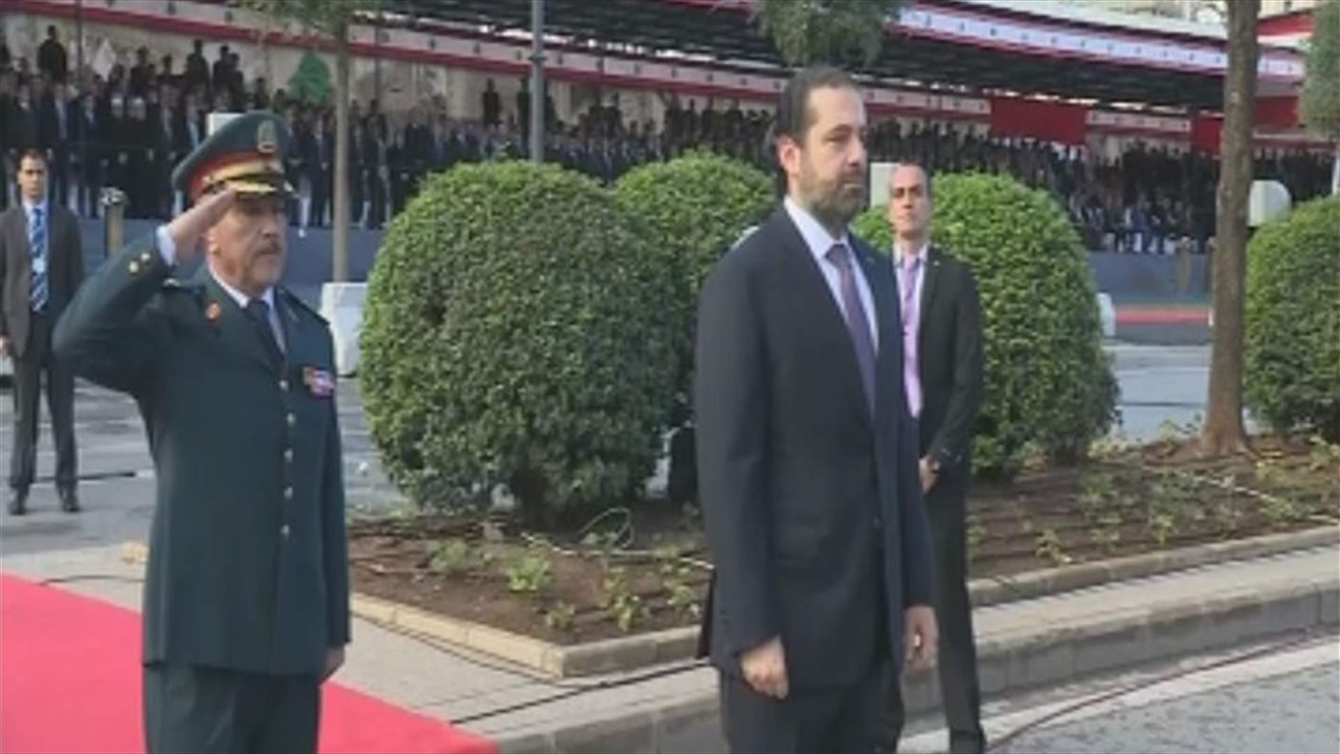 وصول الرئيس المكلف تشكيل الحكومة سعد الحريري الى جادة شفيق الوزان - بيروت لحضور العرض العسكري لمناسبة عيد الاستقلال