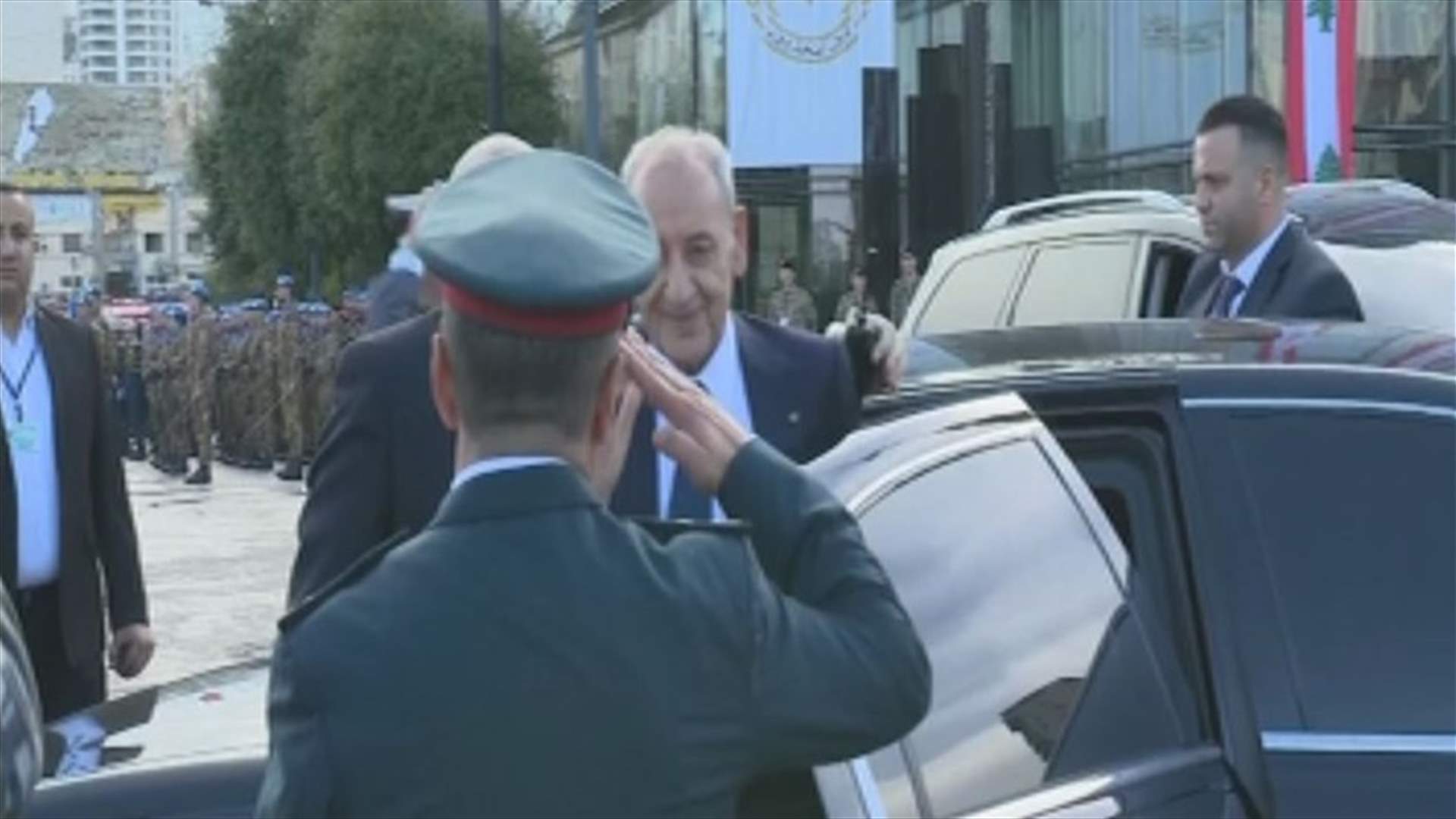 وصول رئيس مجلس النواب نبيه بري الى جادة شفيق الوزان - بيروت لحضور العرض العسكري لمناسبة عيد الاستقلال