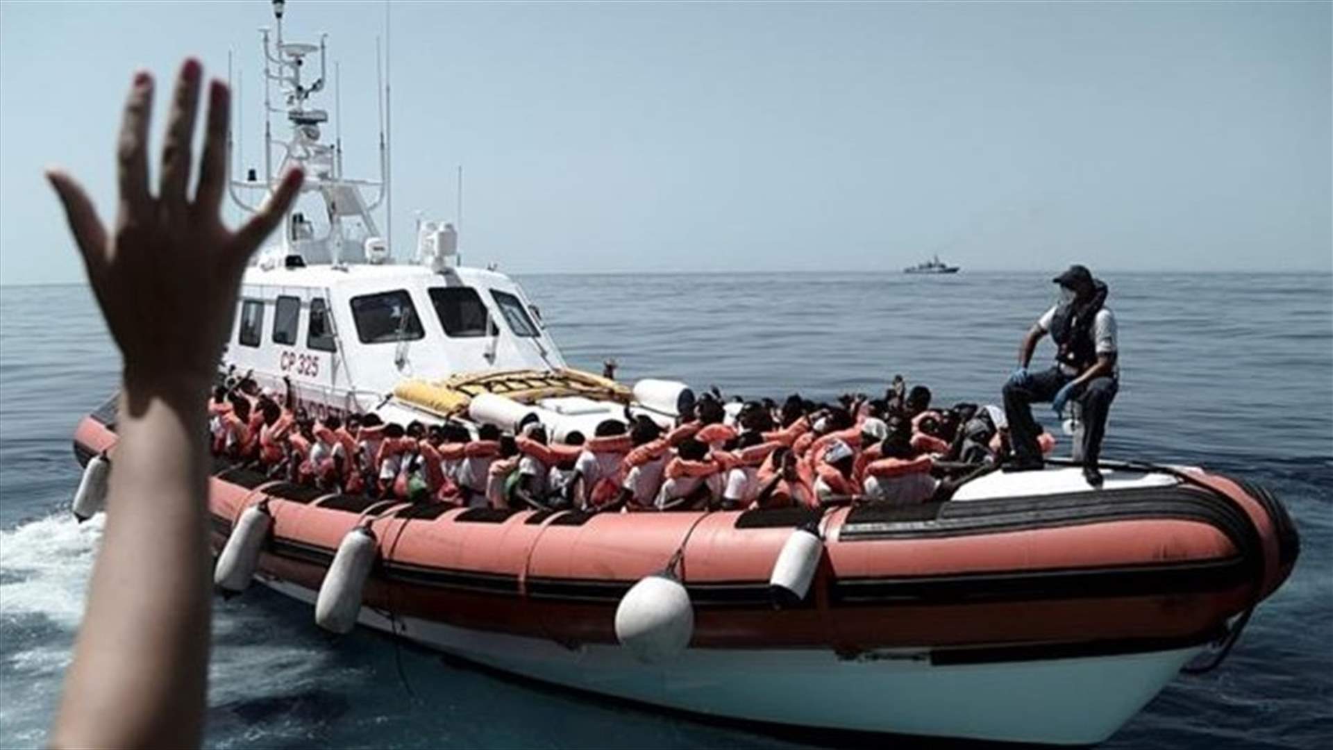 إسبانيا تنقذ نحو 800 مهاجر في يوم واحد