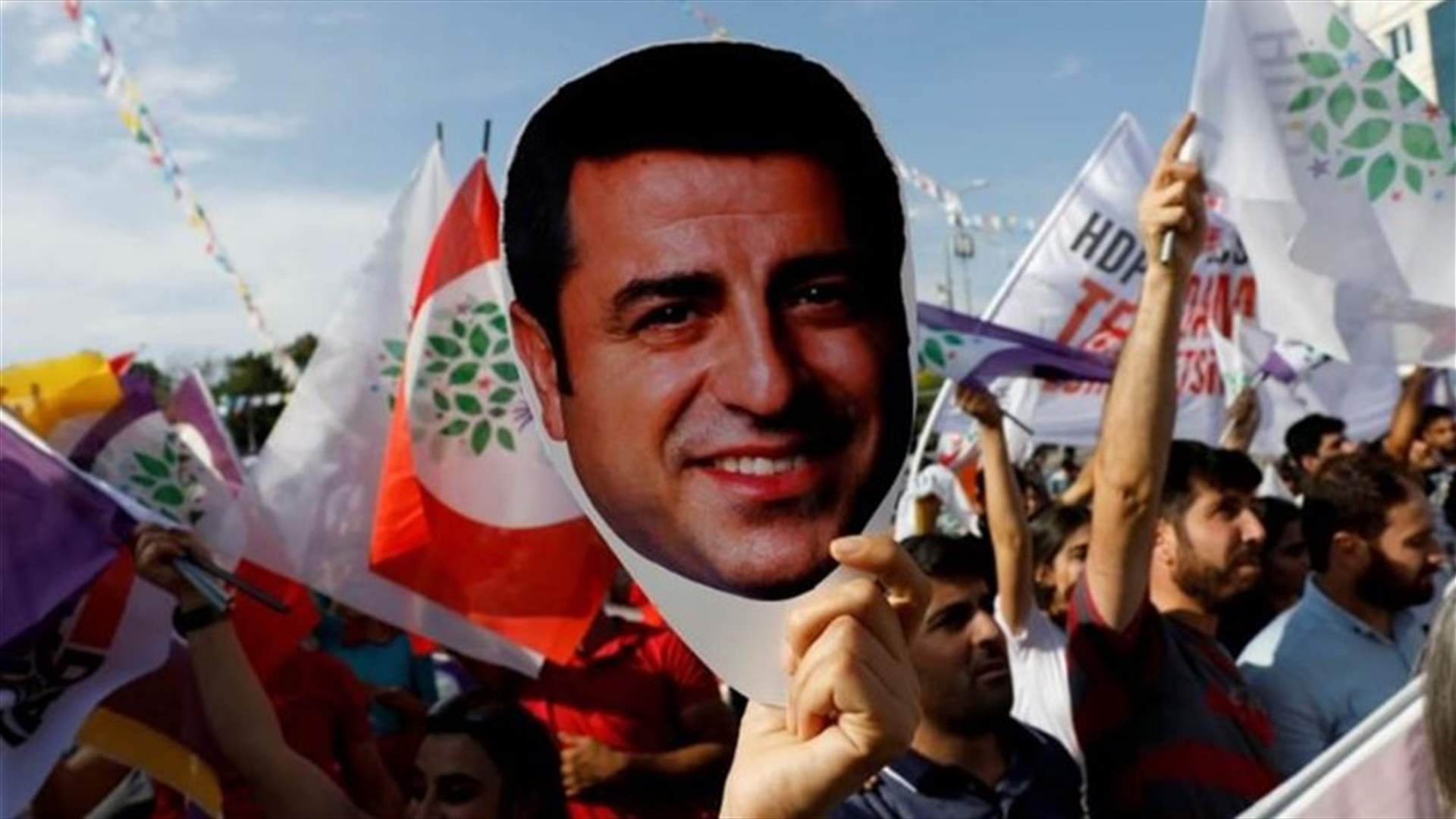 الخارجية التركية: الاتحاد الأوروبي يتجاوز الحدود بطلبه الإفراج عن صلاح الدين دمرداش