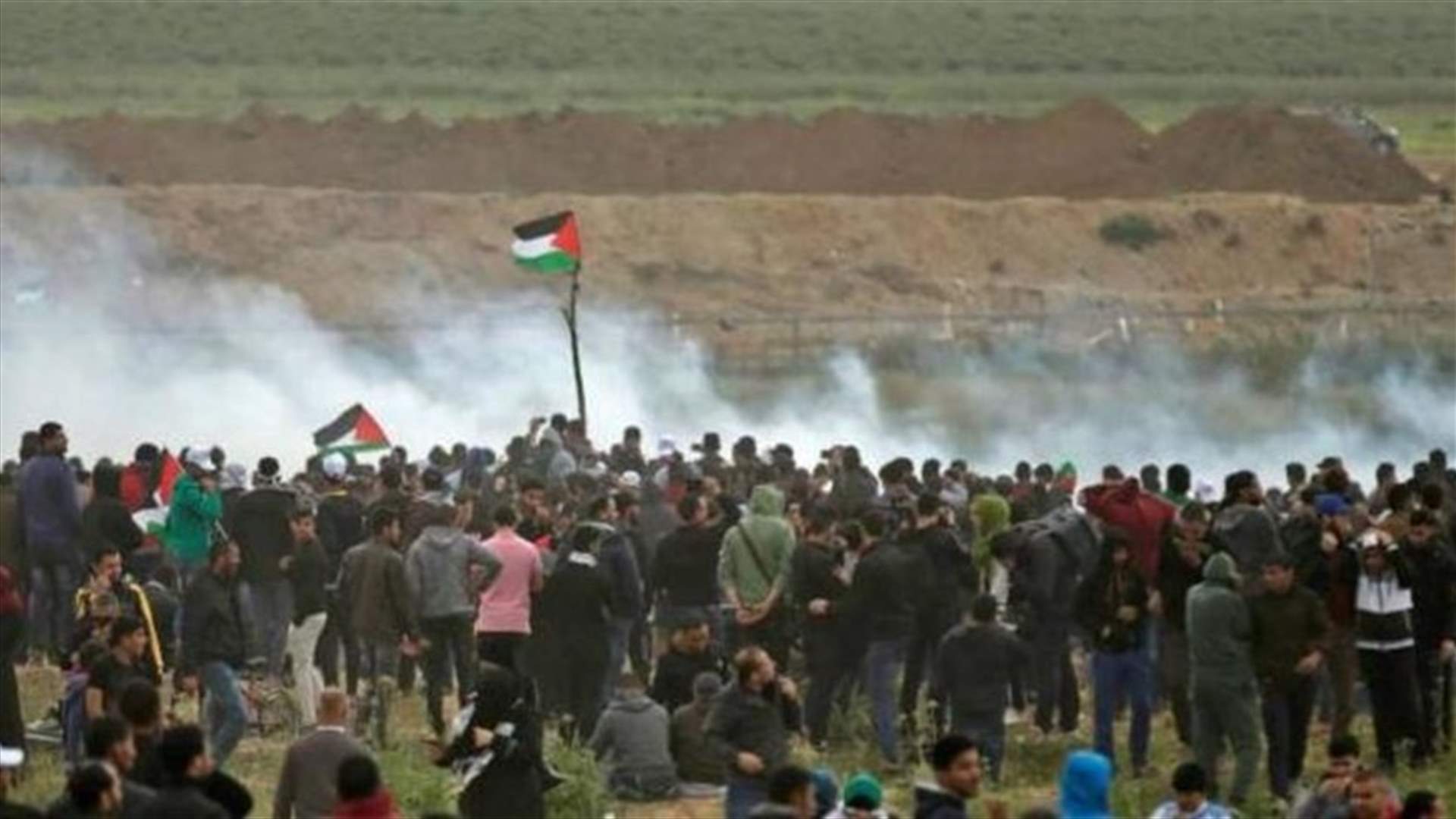 إصابة 14 فلسطينيا برصاص الجيش الاسرائيلي في مواجهات قرب حدود غزة