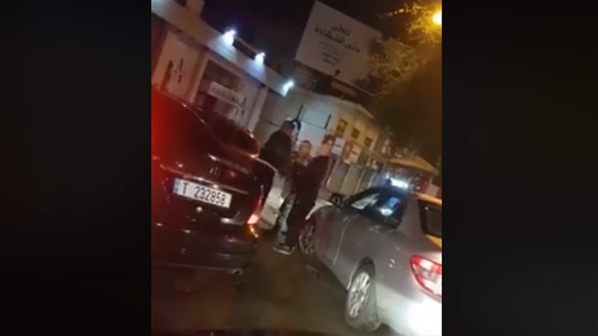 الاعتداء بالضرب على احد رتباء سير زغرتا خلال قيامه بعمله... وتوقيف المعتدي (فيديو)