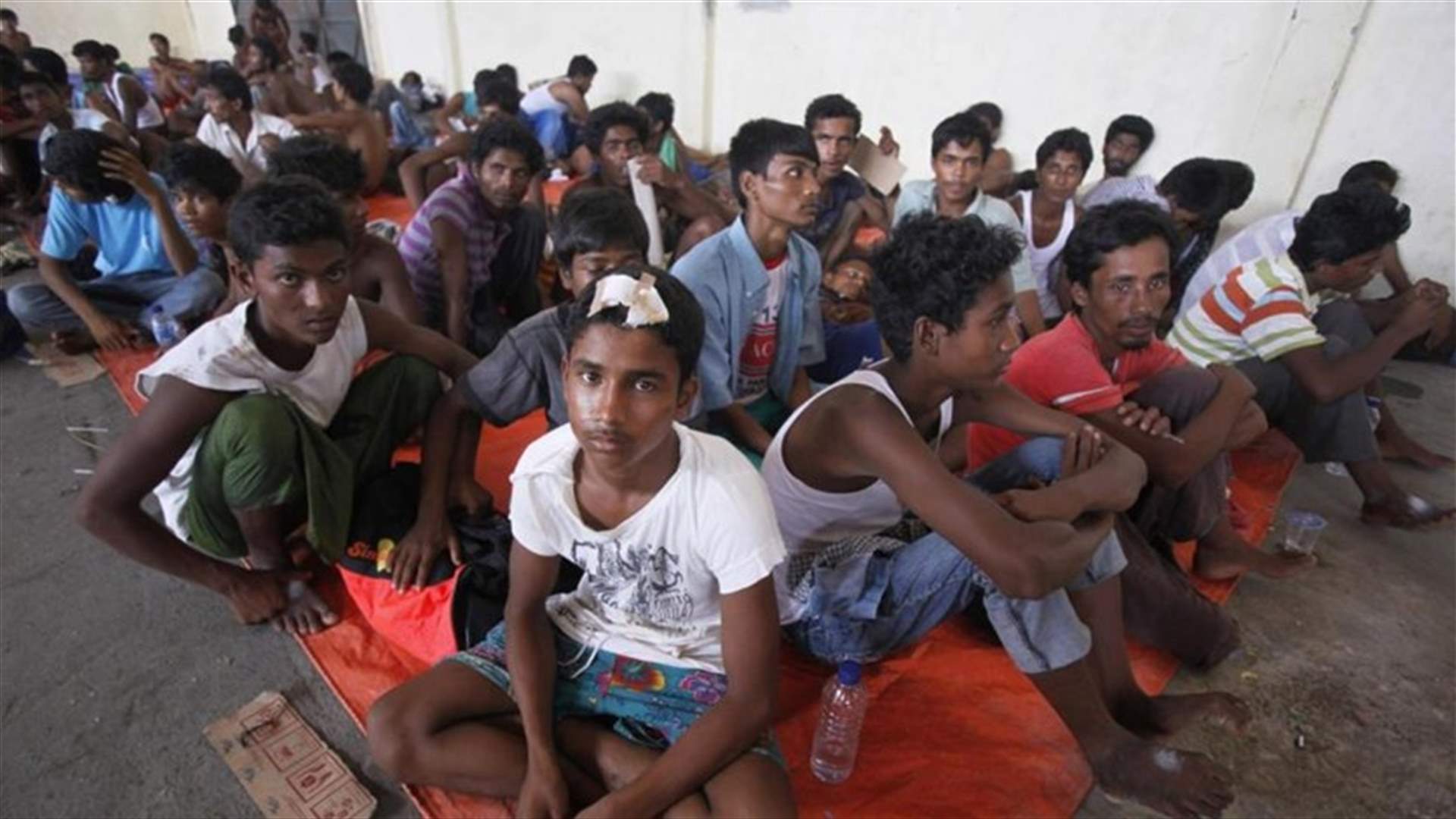ميانمار تضبط قاربا على متنه 93 شخصا فارين إلى ماليزيا