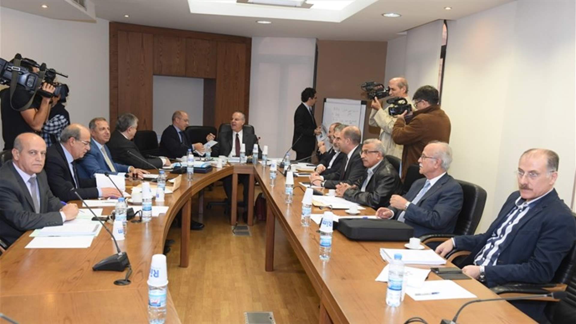 اللجنة الفرعية استعرضت دراسات مالية متعلقة بتمويل الأقضية