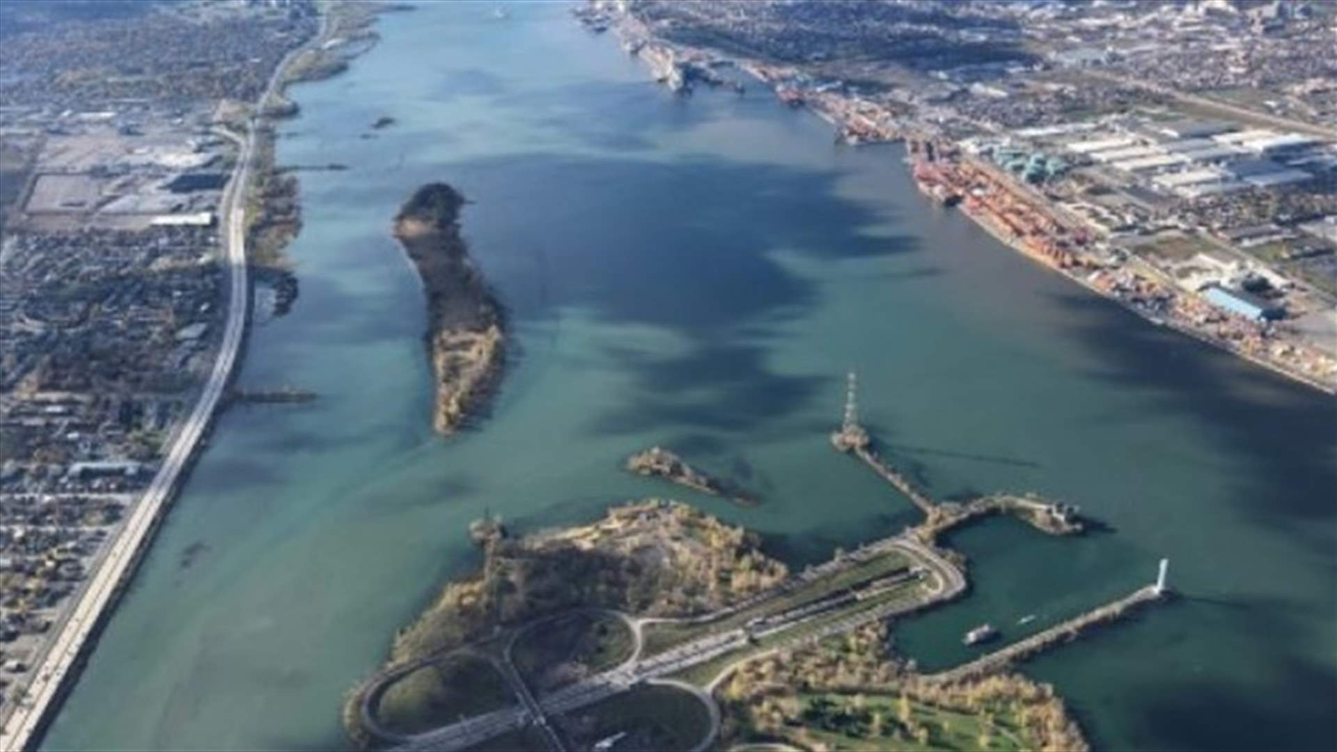 أرخبيل كيبيك في خليج سان لوران...مقطوع عن العالم بعد عاصفة ثلجية