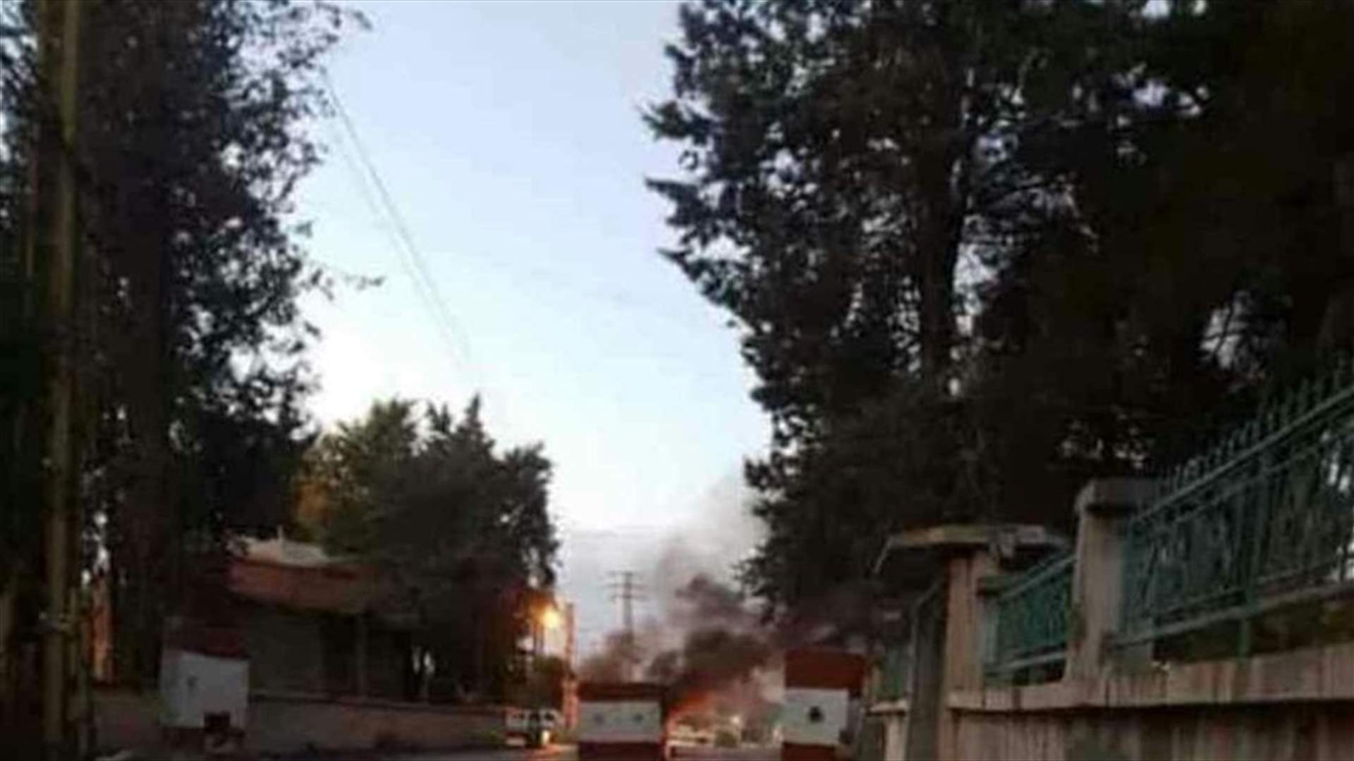 شبان اعتدوا على حاجز فارغ للجيش في الشراونة... وعشيرة آل جعفر تستنكر