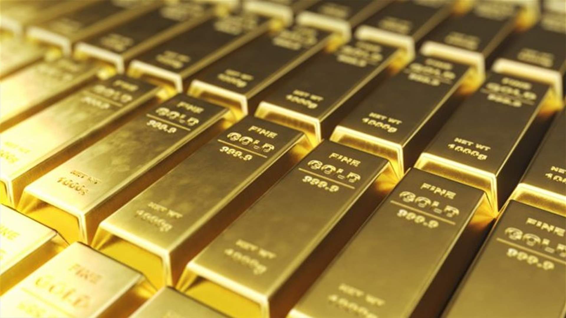 خليجية تضع حجاباً من الذهب... قيمته خيالية (فيديو)