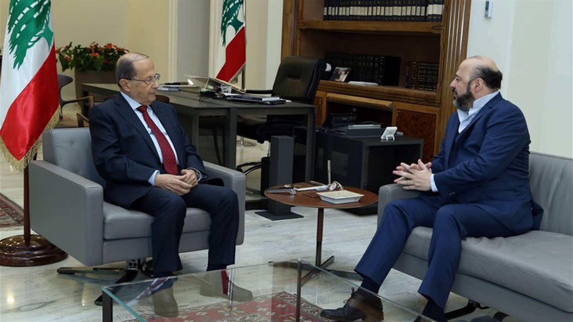 الاوضاع السياسية العامة بين عون والرياشي