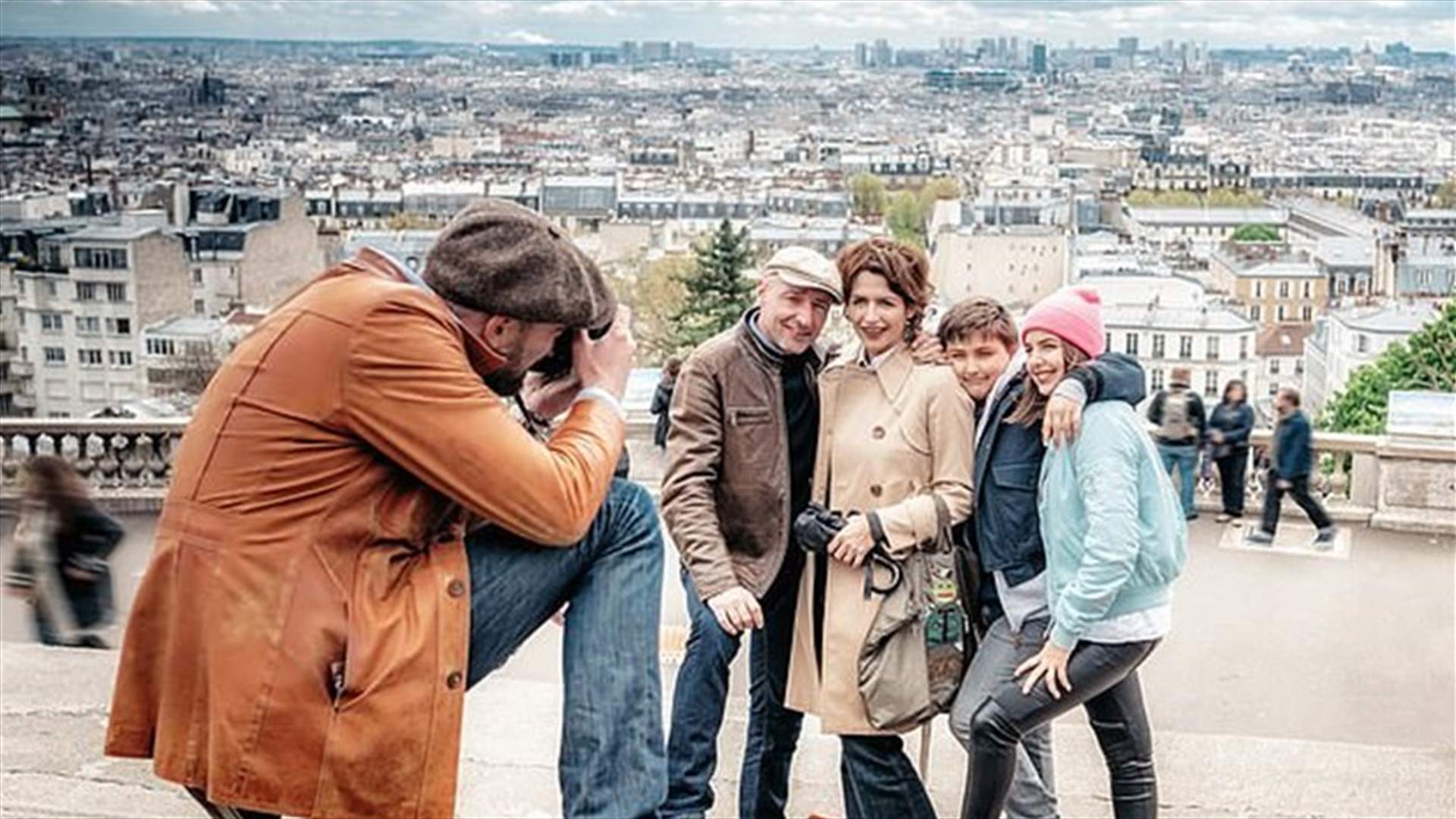 وظيفة الأحلام... عائلة بحاجة إلى مصوّر يجوب معها العالم!