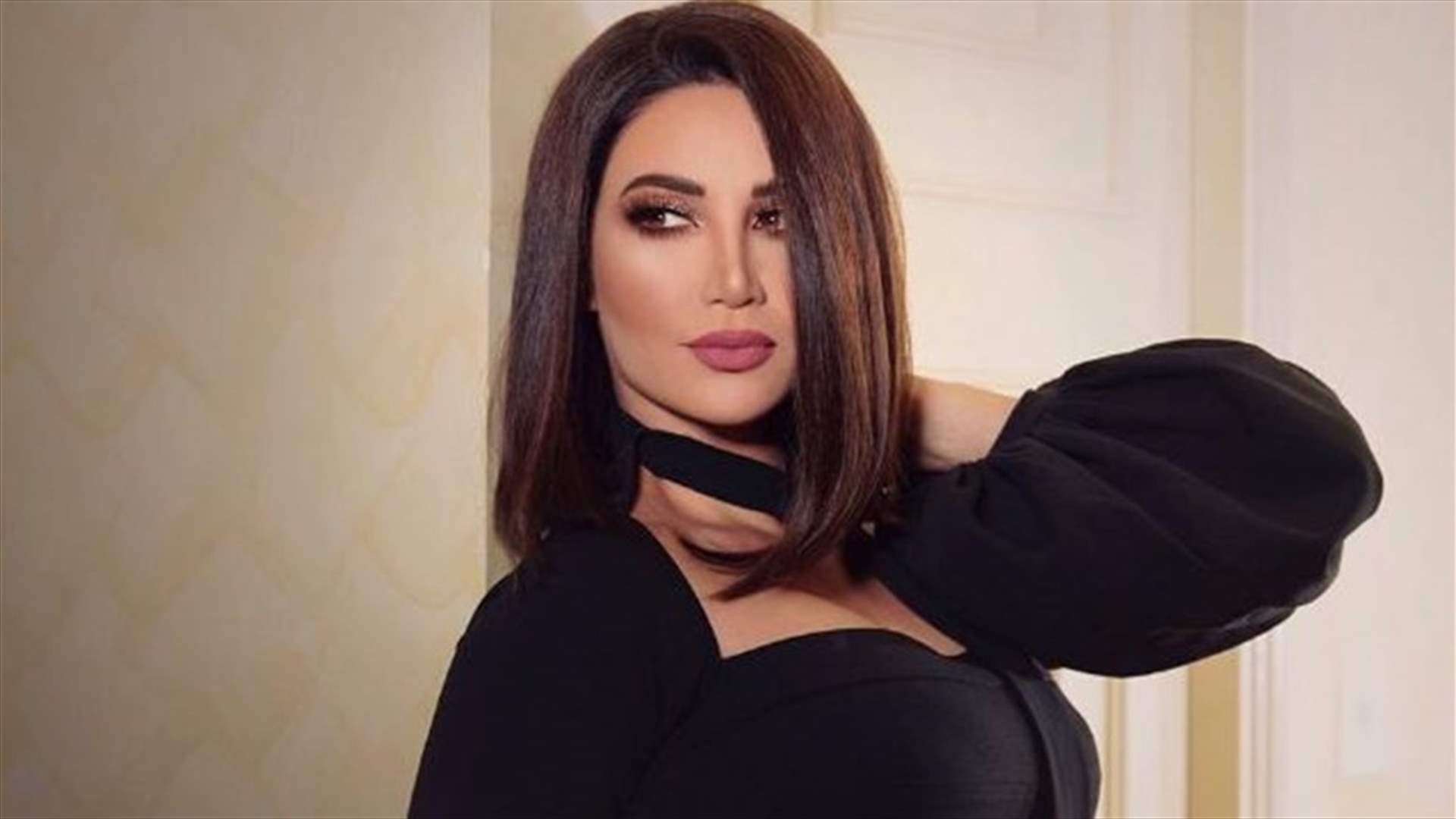 ديانا حداد تفاجئ الجمهور بصورتها دون مكياج.. تبدو كفتاةٍ عشرينية