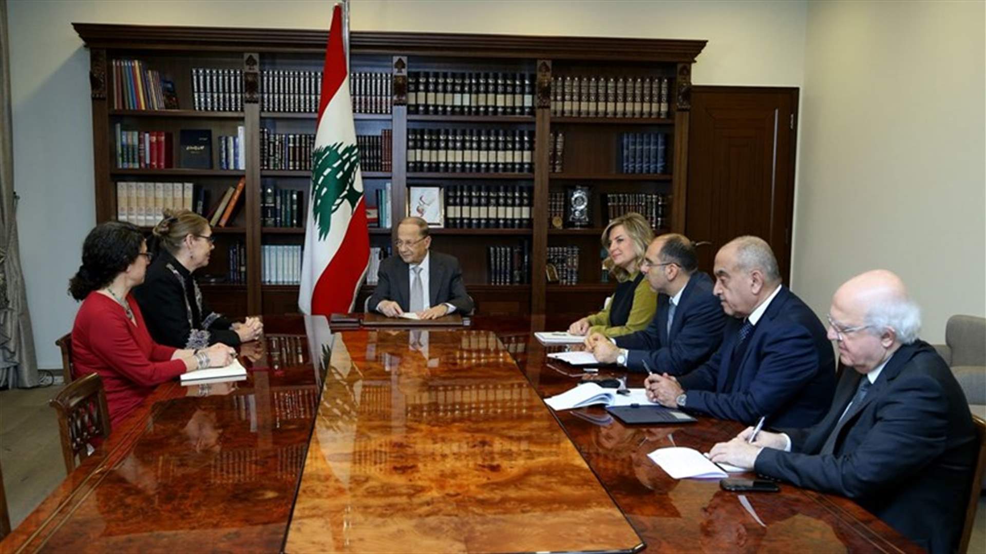 عون لكارديل: لبنان ينتظر التقارير الميدانية التي تعدها اليونيفيل حول &quot;الأنفاق&quot;