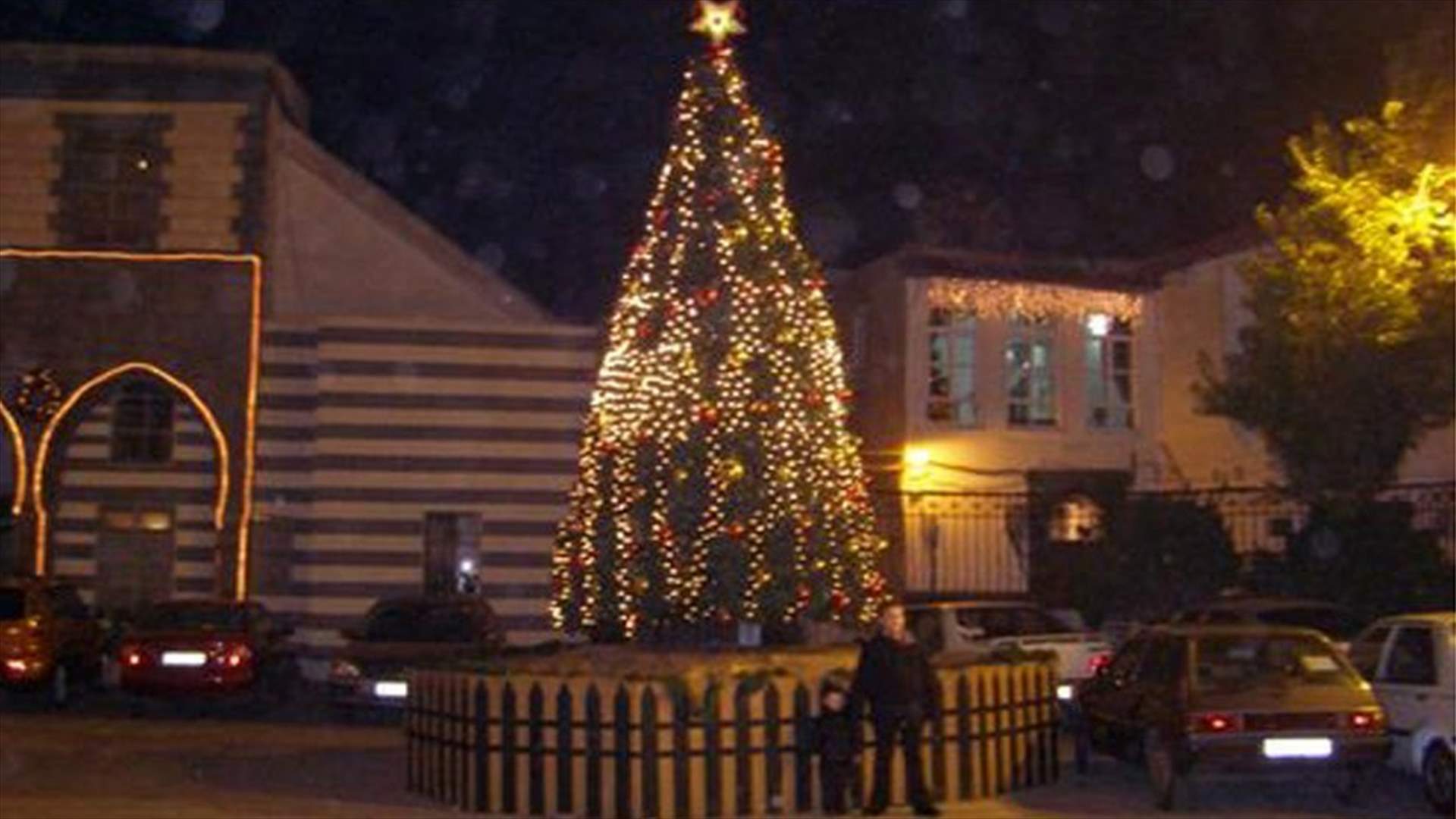 Damascus prepares for Christmas without mortar fire