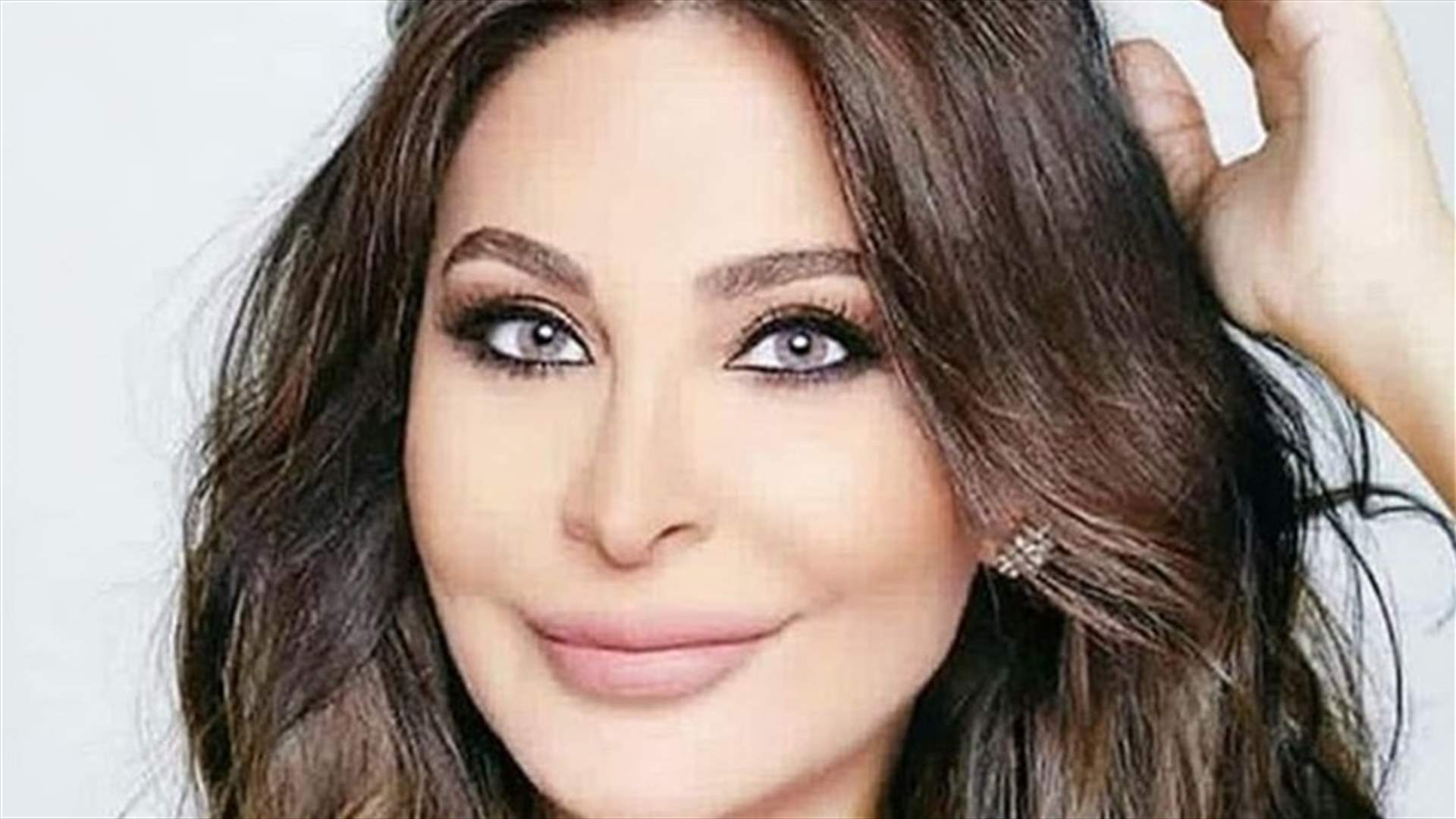 إليسا تردّ على من يسخر من فمها.. الفيديو الّذي غزا الإنترنت