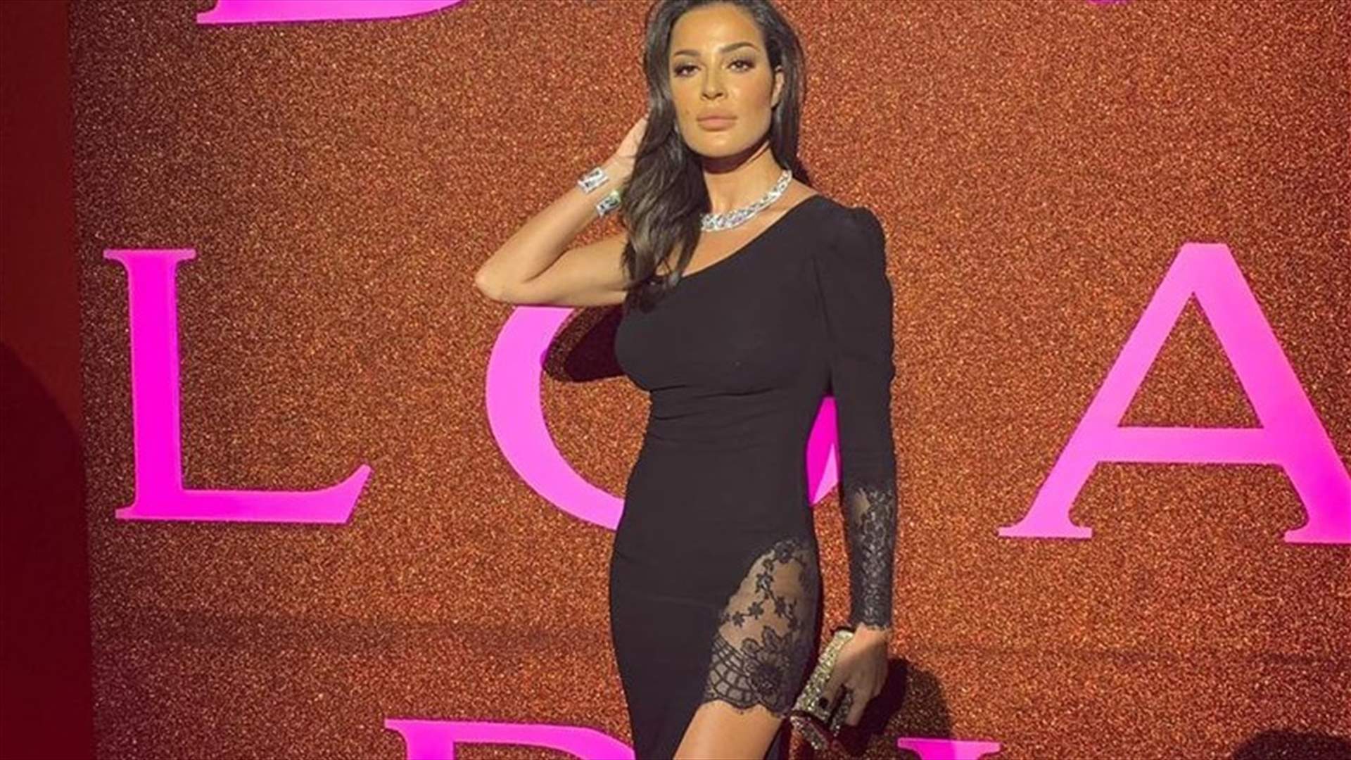 نادين نسيب نجيم بلوك جديد... "احترت شو الأحلى دخت قد ما غيرت"