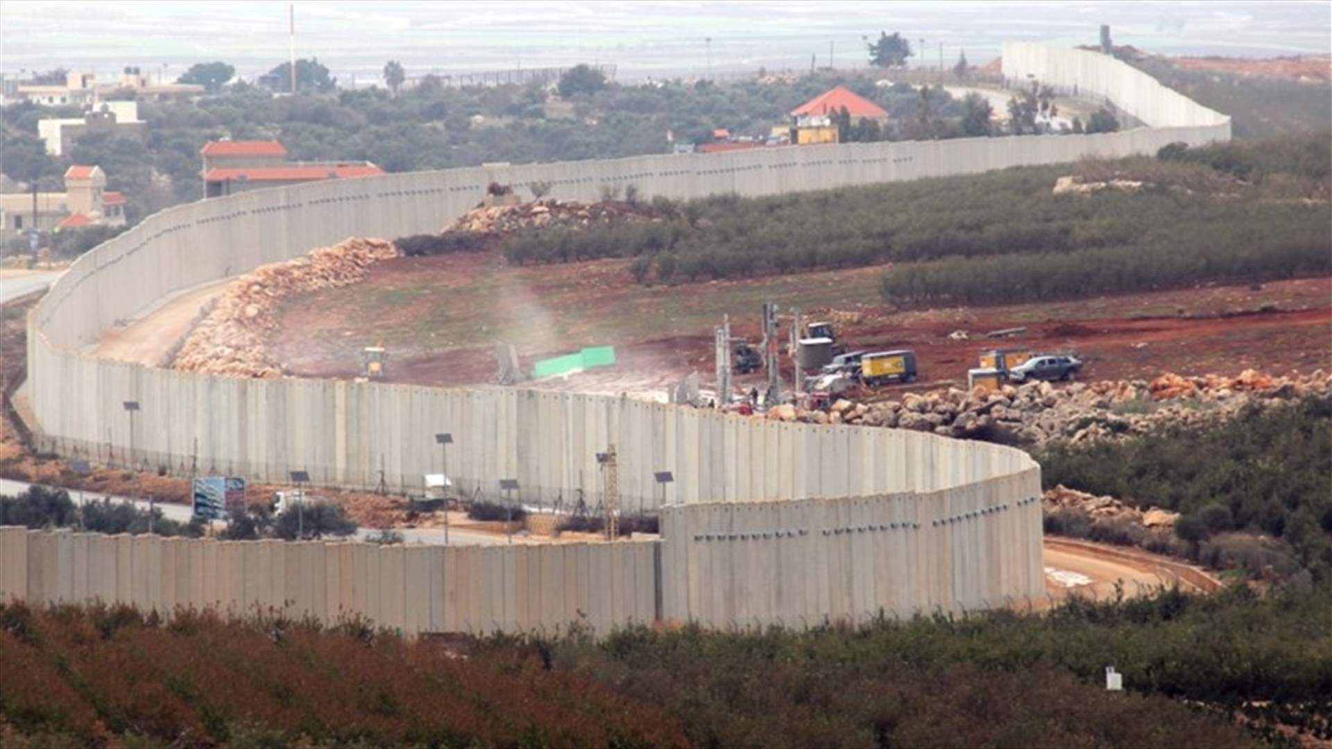 الجيش الاسرائيلي يبدأ أعمال تفجير في المنطقة المواجهة لتلة الرامية