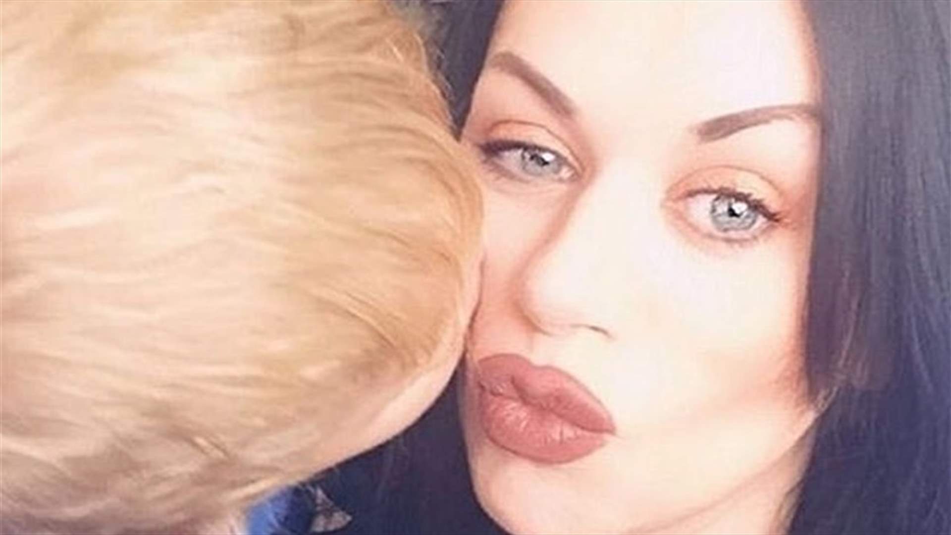 أثارت الضجة على مواقع  التواصل الاجتماعي... بسبب الهدايا التي اشترتها لأولادها (صورة)