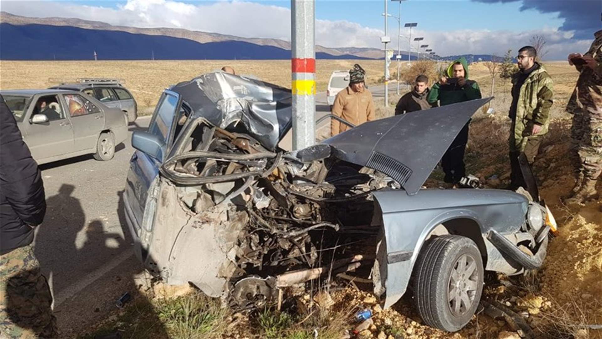 قتيل في حادث سير مروّع على طريق عام الهرمل (صور)