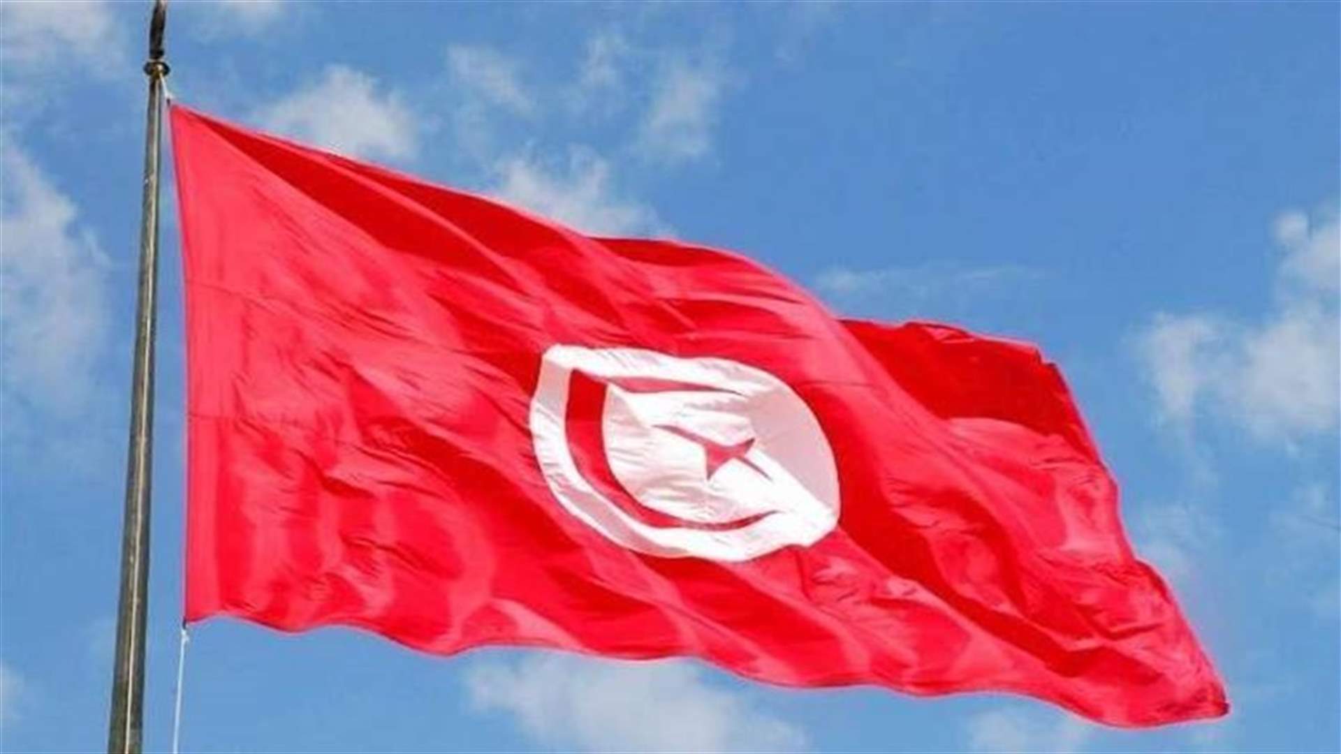 اشتباكات في غرب تونس بعد انتحار صحفي حرقا