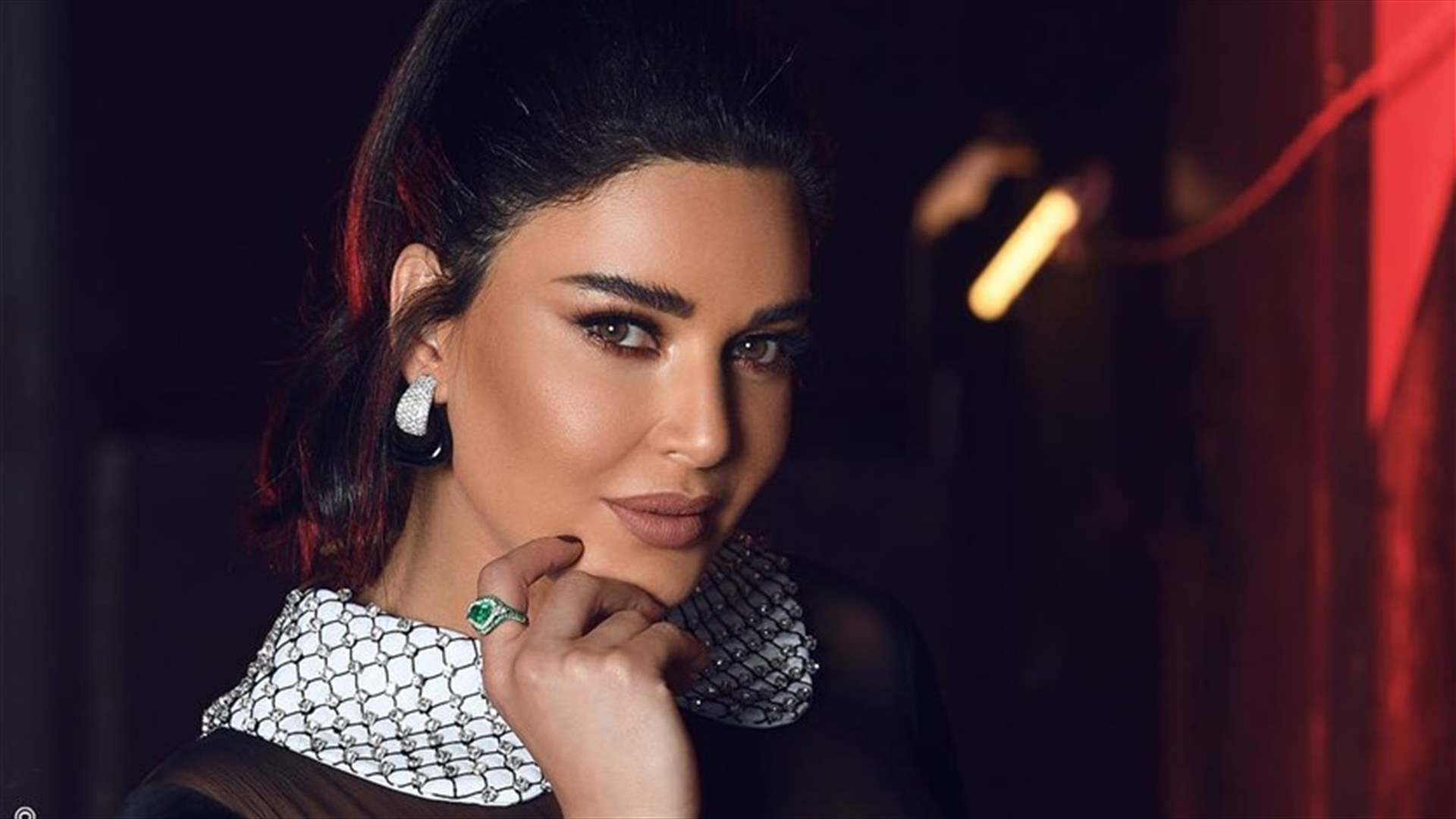 سيرين عبد النور تكشف للمرة الأولى عن وجه ابنتها تاليا (الصورة)