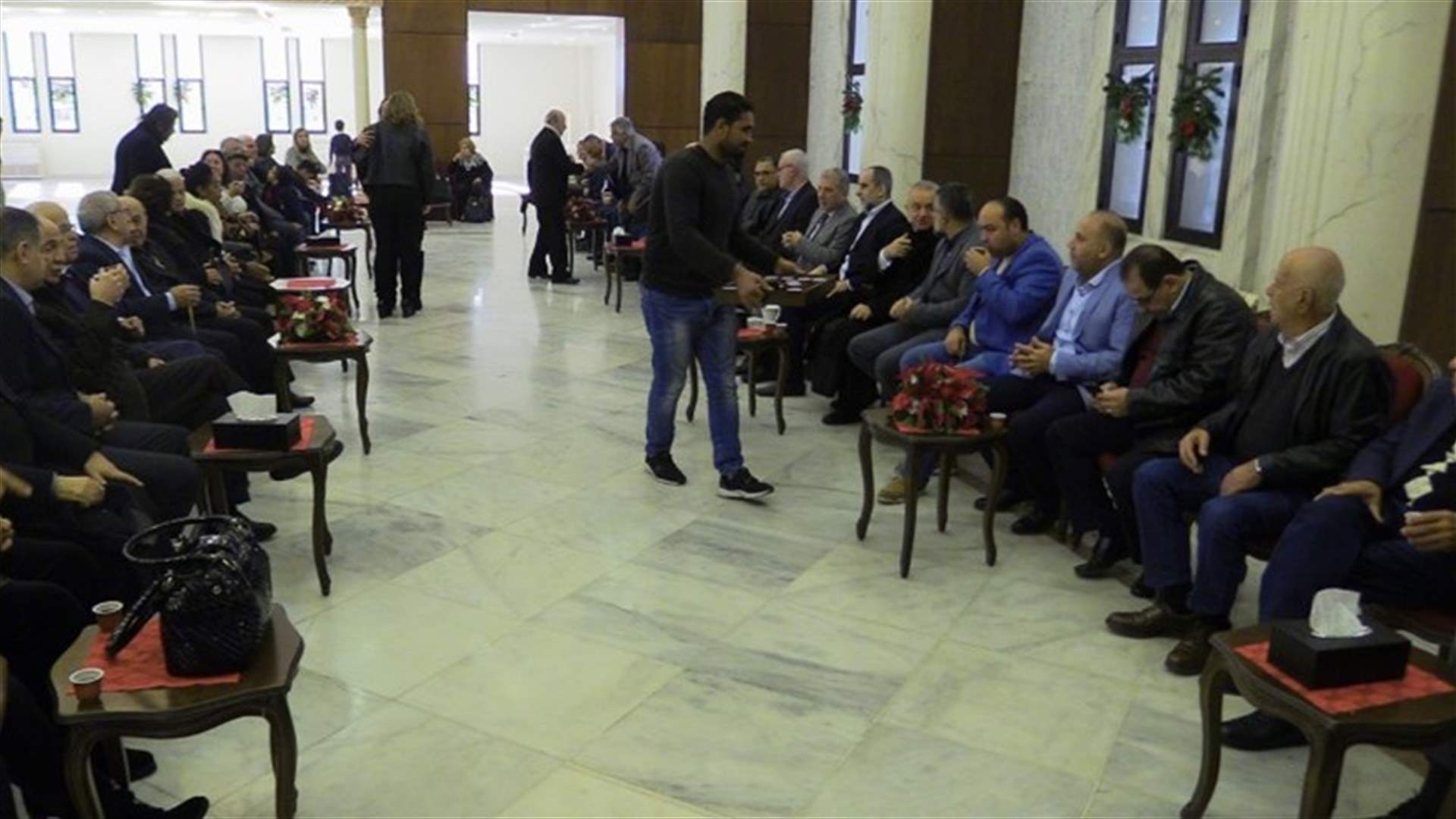 وفد من حزب الله هنأ فاعليات مسيحية في الضاحية الجنوبية بالأعياد