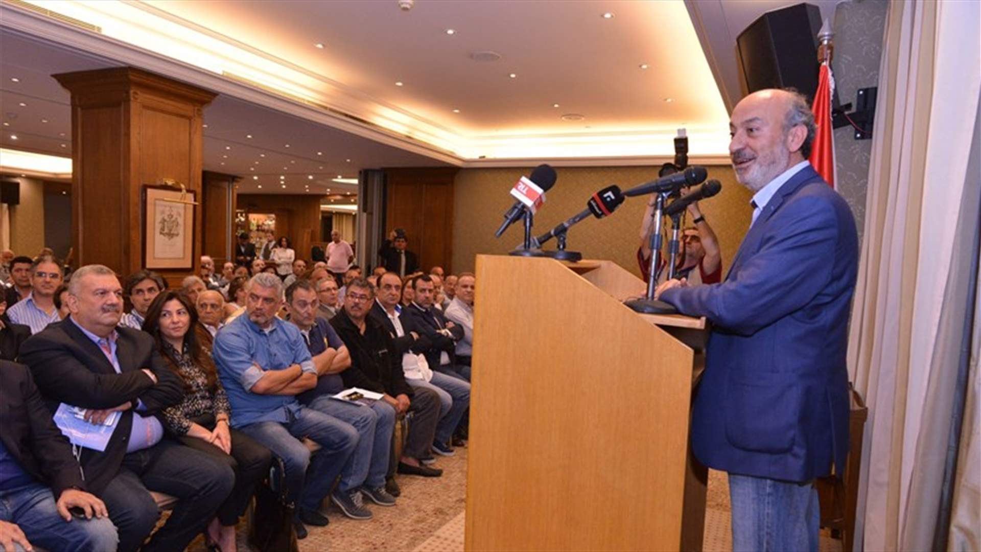 لائحة إنقاذ نادي الحكمة ... من تضم ؟