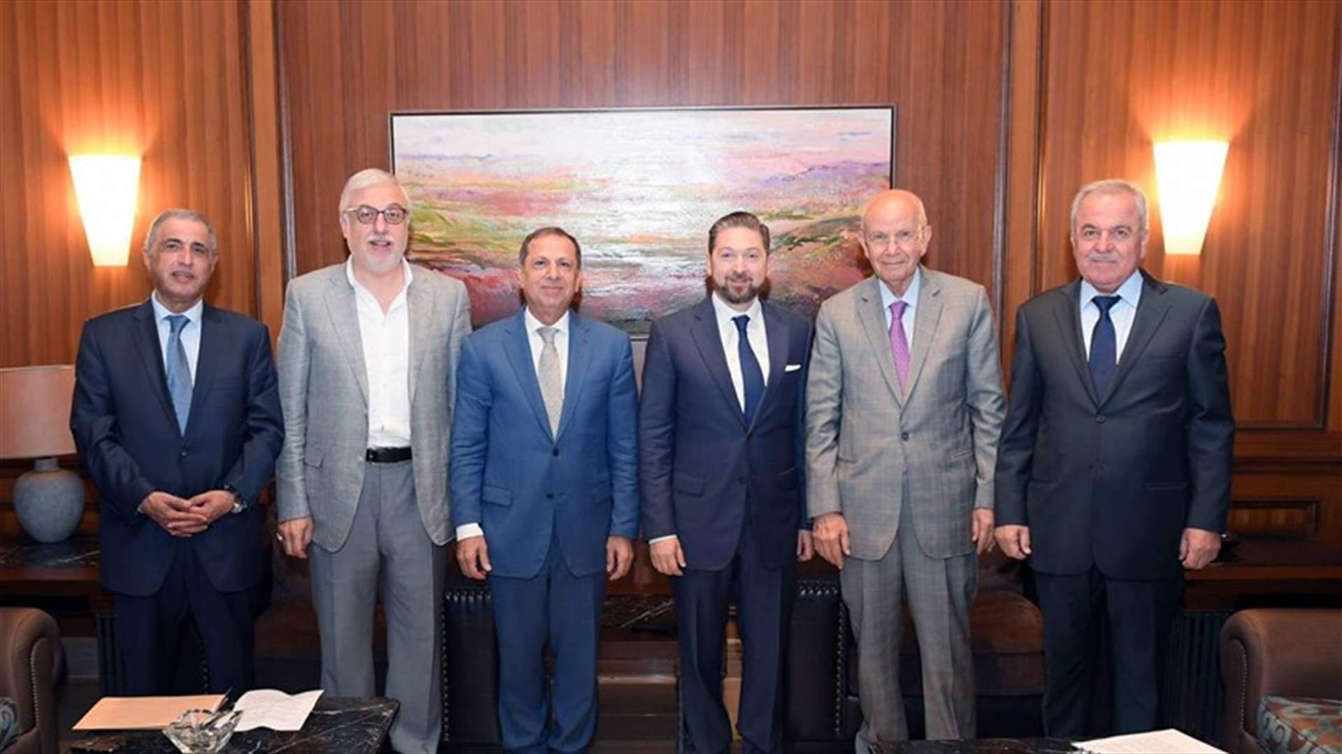 اللقاء التشاوري يؤكد حقه في المشاركة بالحكومة