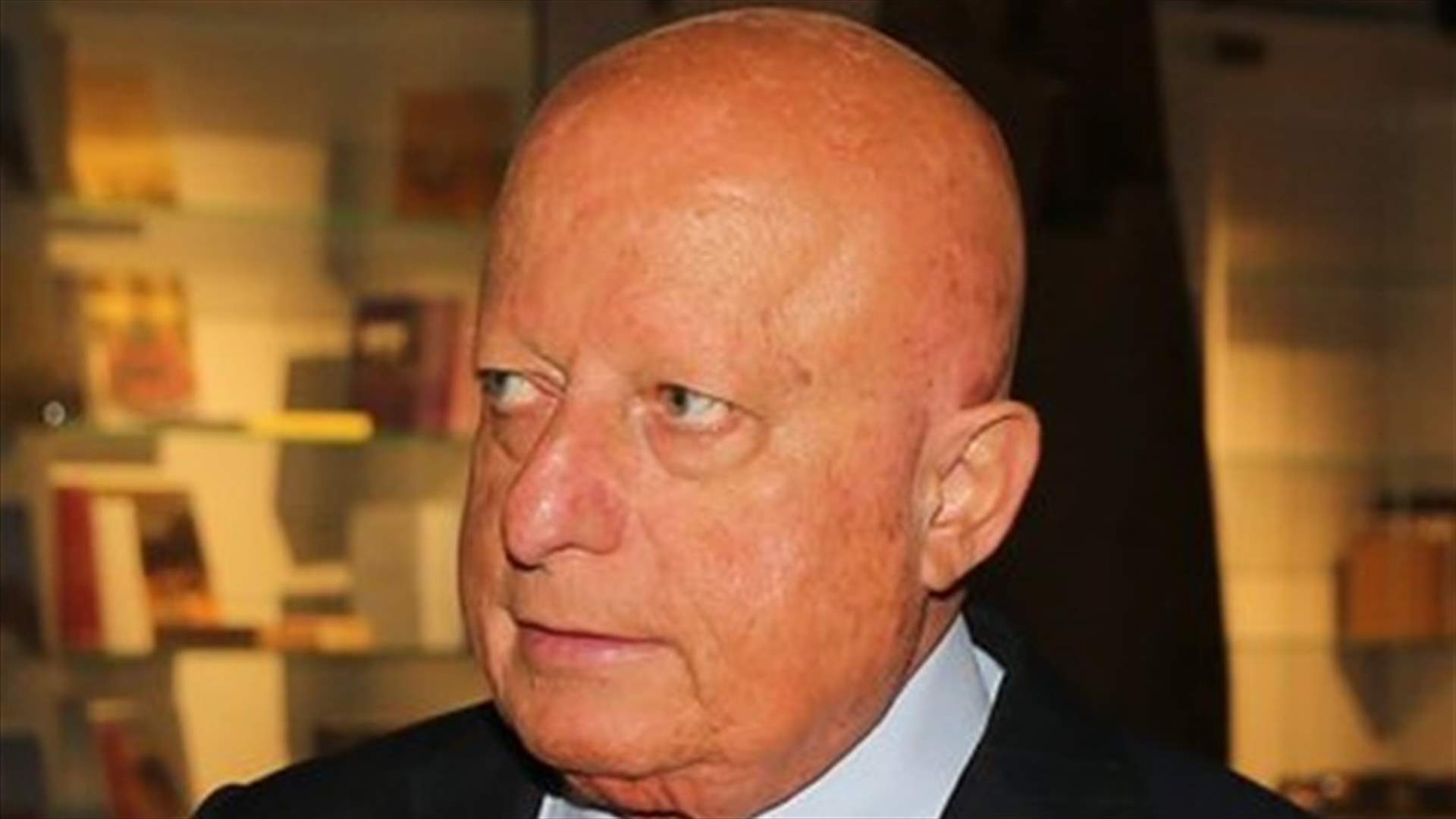 جواد عدرا يغرّد... &quot;إثنان لا تذكرهما أبداً: إساءة الناس لك وإحسانك الى الناس&quot;