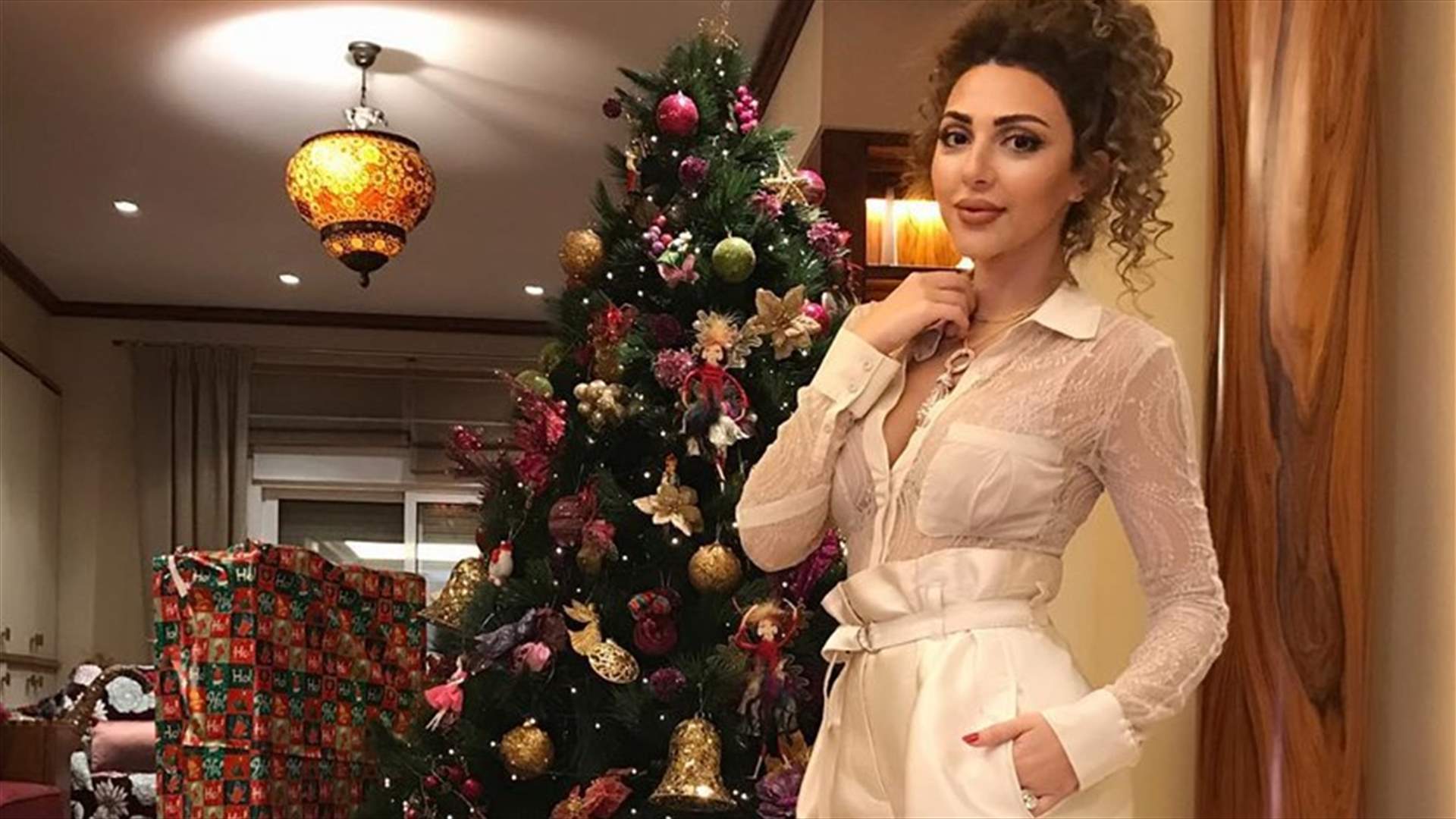 ميريام فارس تستعرض مهاراتها بالرقص... وتكشف عن خصرها (فيديو)