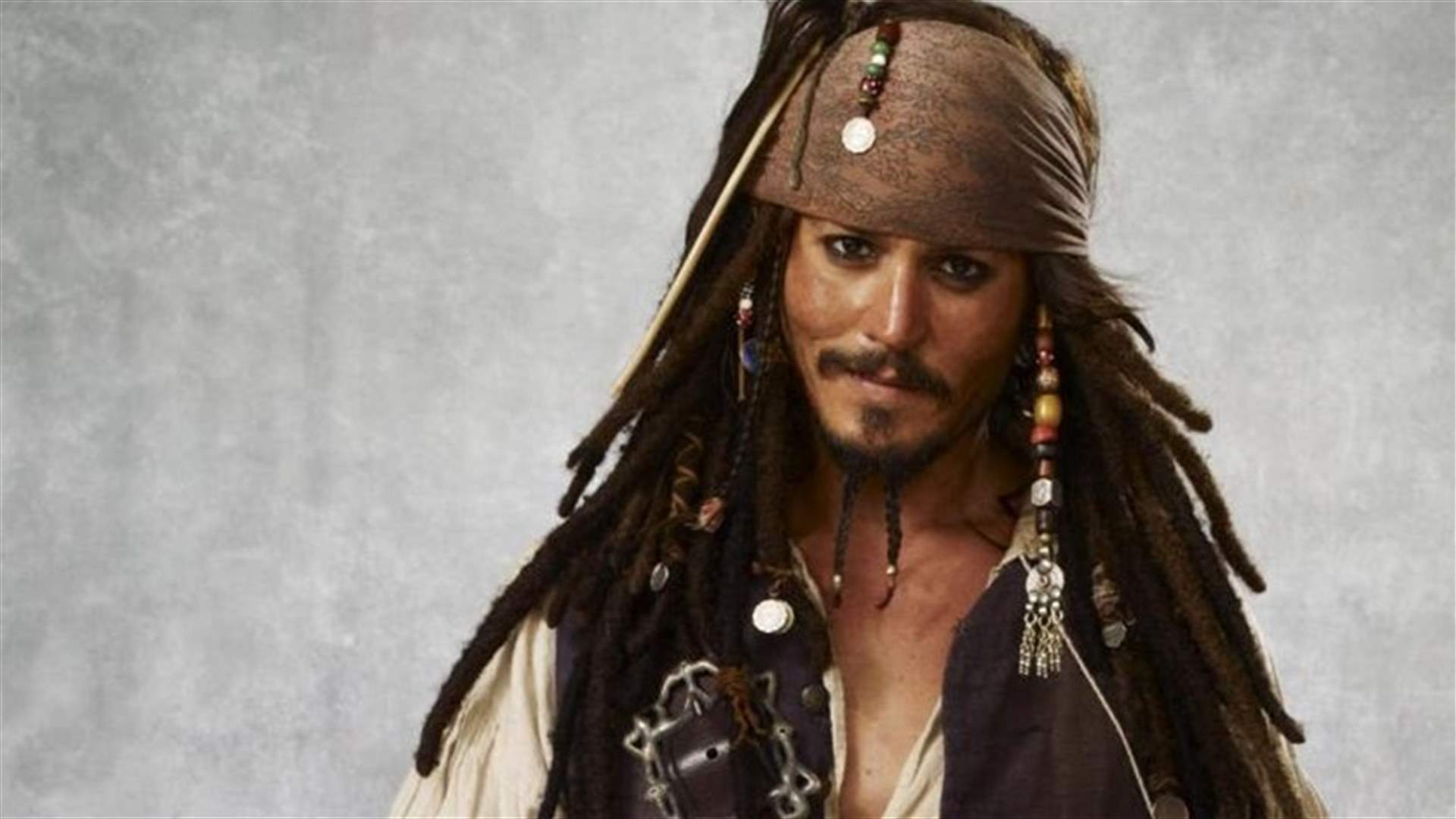 جوني ديب يفاجئ أطفال مرضى السرطان على طريقة "جاك سبارو" (صور)