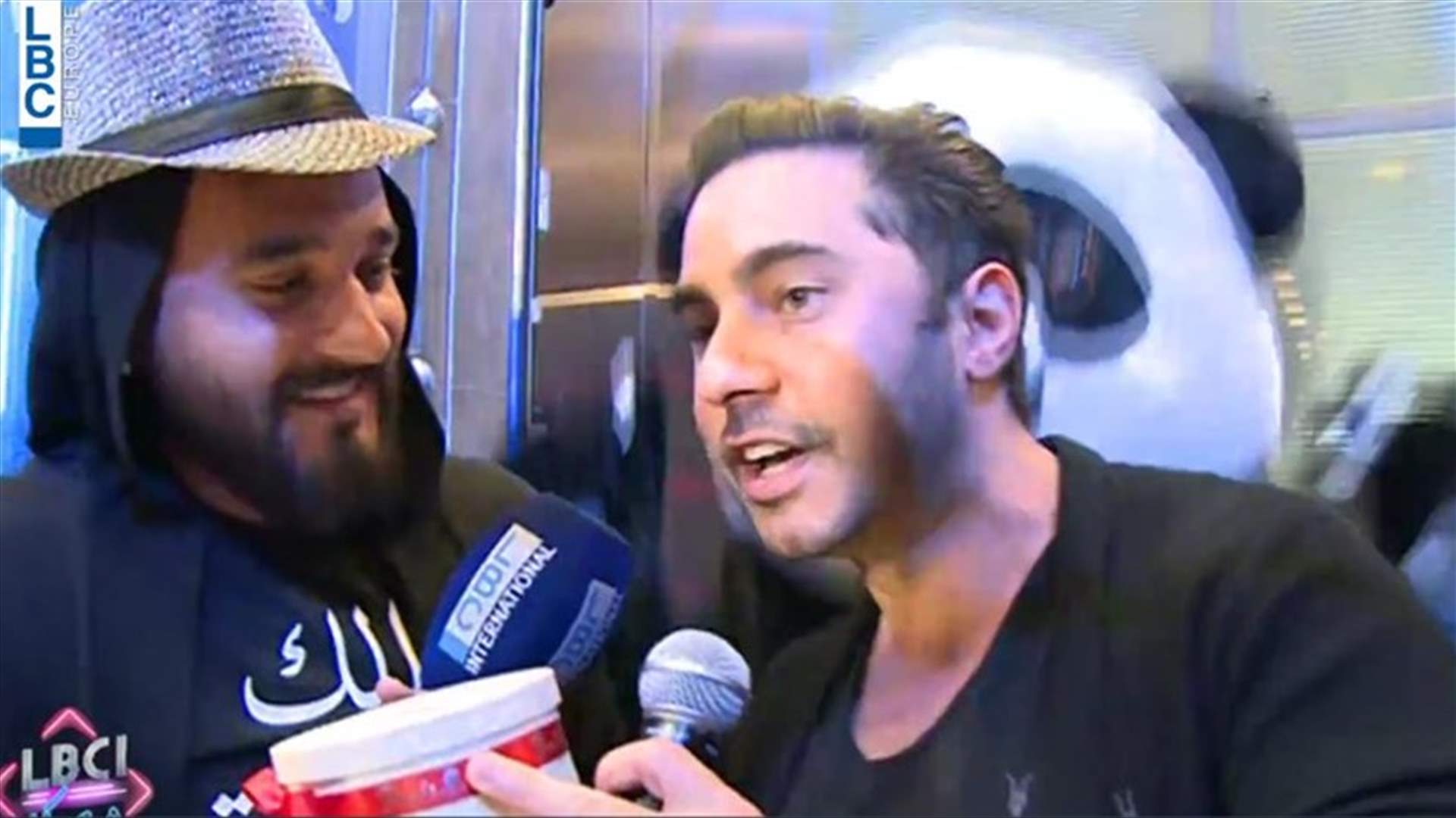 ايلي جلادة يُعايد الـMTV على طريقته... هكذا دخل طاقم عمل "الـLBCI معك" المبنى (فيديو)