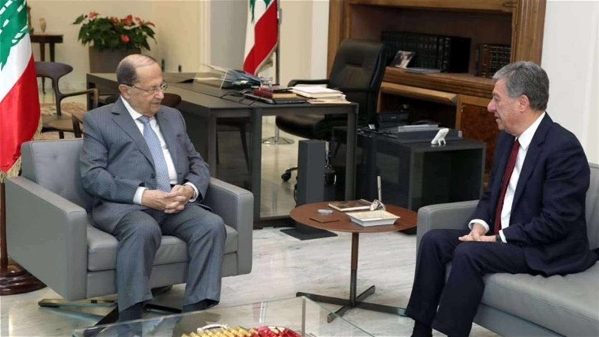 الرئيس عون تابع الاتصالات لتشكيل الحكومة... وتلقى التهنئة بالاعياد من نظرائه الاميركي والروسي والايراني