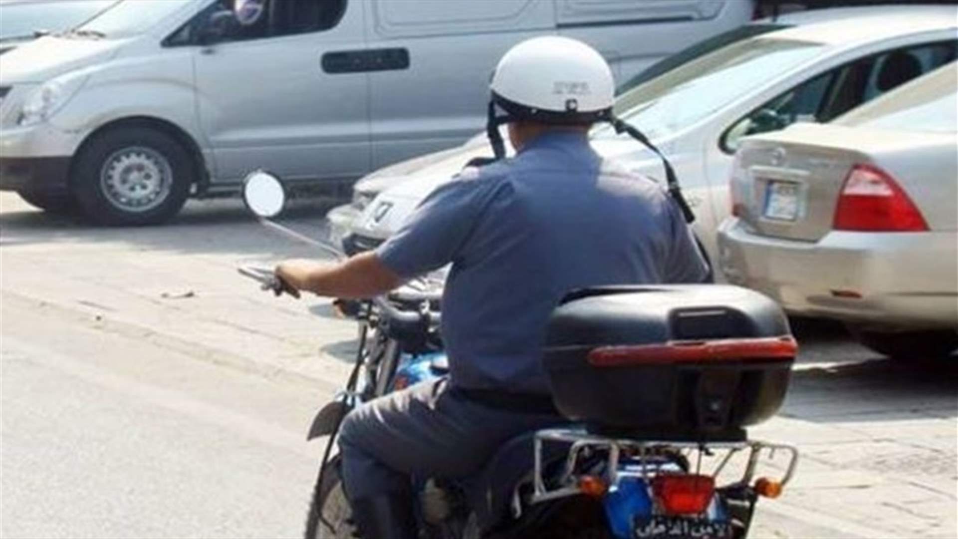 اصابة مواطن بوعكة اثناء قيادته... ودراجون من مفرزة بعلبك رافقوه الى مستشفى رياق (فيديو)