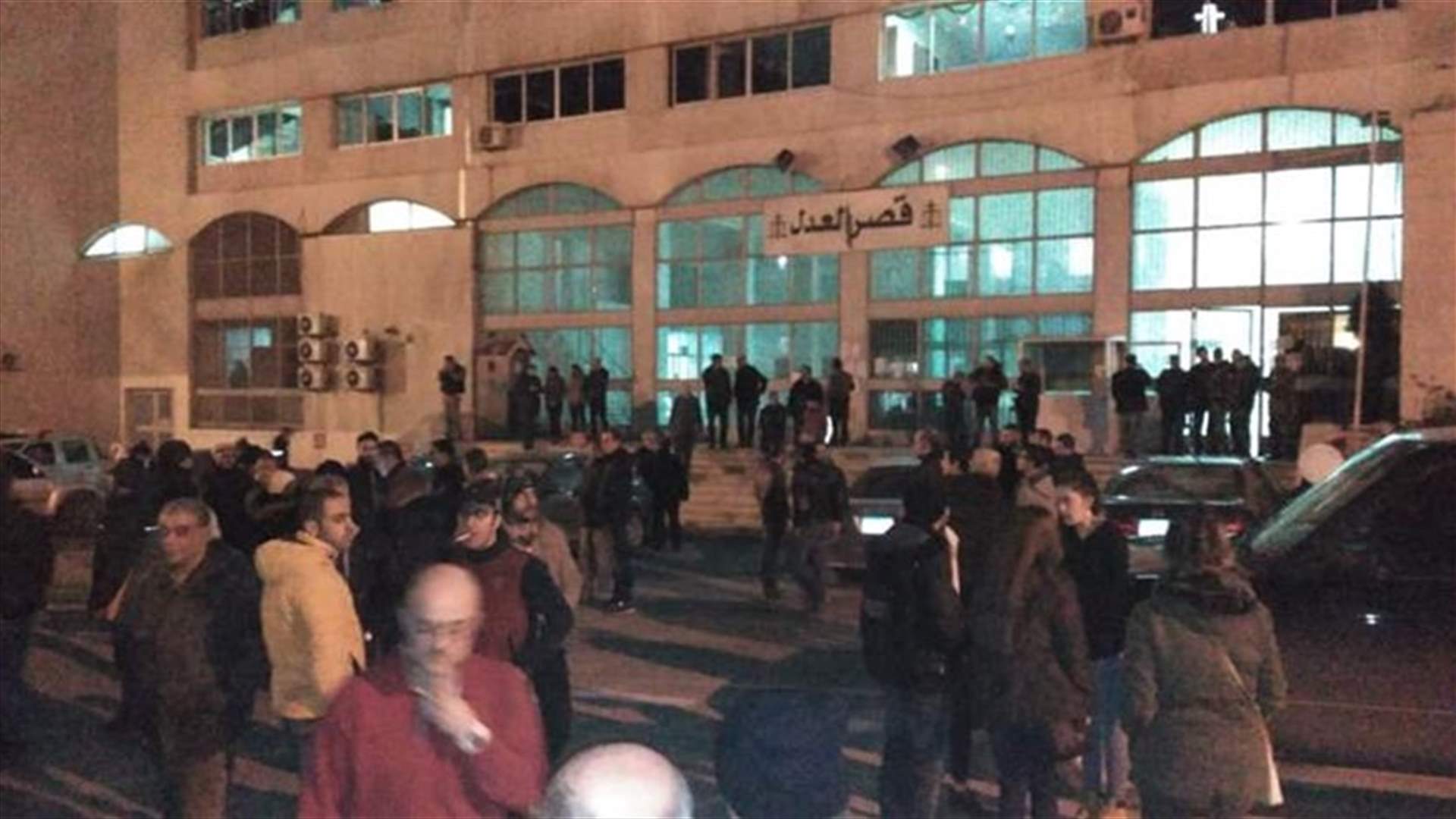 قرار قضائي بفضّ الأختام وإزالة الشمع الأحمر عن أبواب معمل "ميموزا"