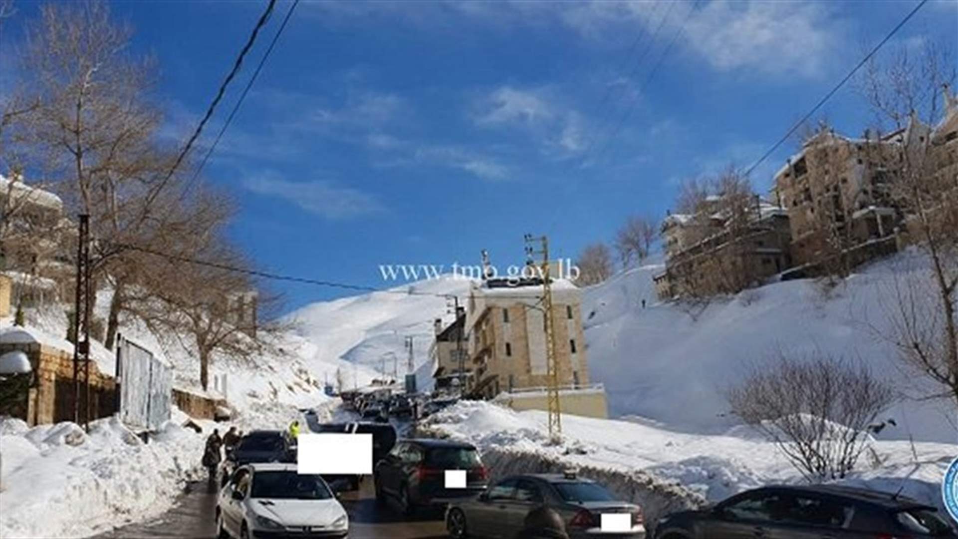 التحكم المروري: حركة المرور كثيفة على طريق عام فاريا - كفردبيان وصولاً الى مراكز التزلج