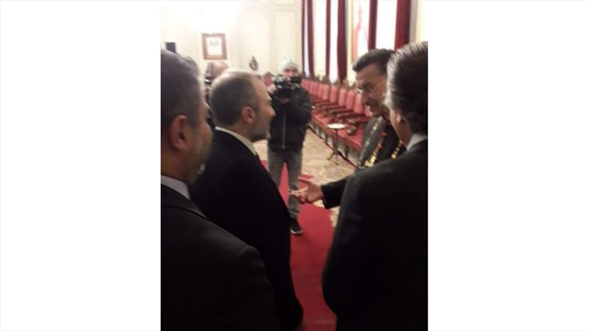 الراعي لباسيل: انت بتحب تمشي بالعاصفة... فكيف ردّ الوزير؟