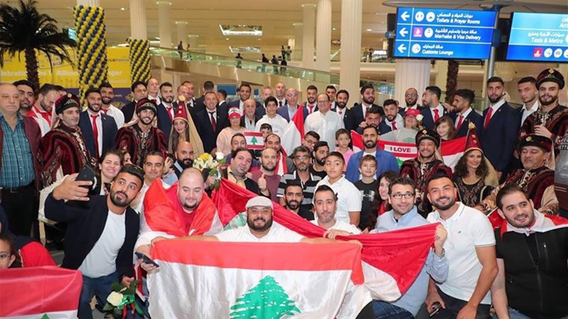 كيف استقبلت الجالية اللبنانية في الإمارات منتخب لبنان لكرة القدم ؟ (فيديو)