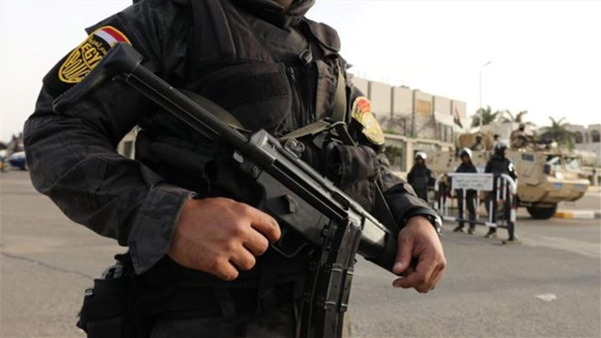 التلفزيون المصري: مقتل خبير مفرقعات أثناء محاولة تفكيك قنبلة عند كنيسة بشرق القاهرة