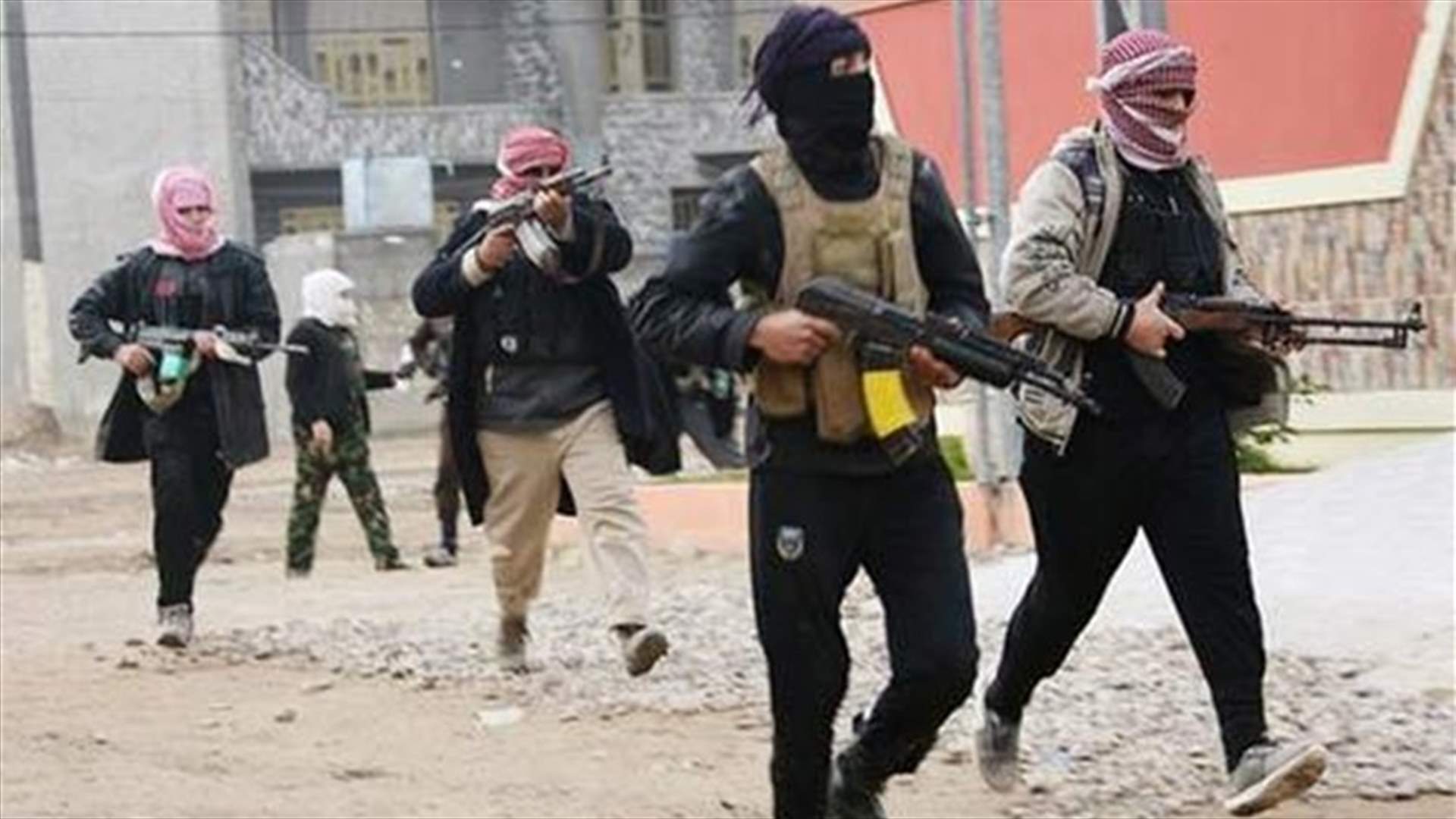 32 قتيلا في هجمات مضادة لداعش في شرق سوريا