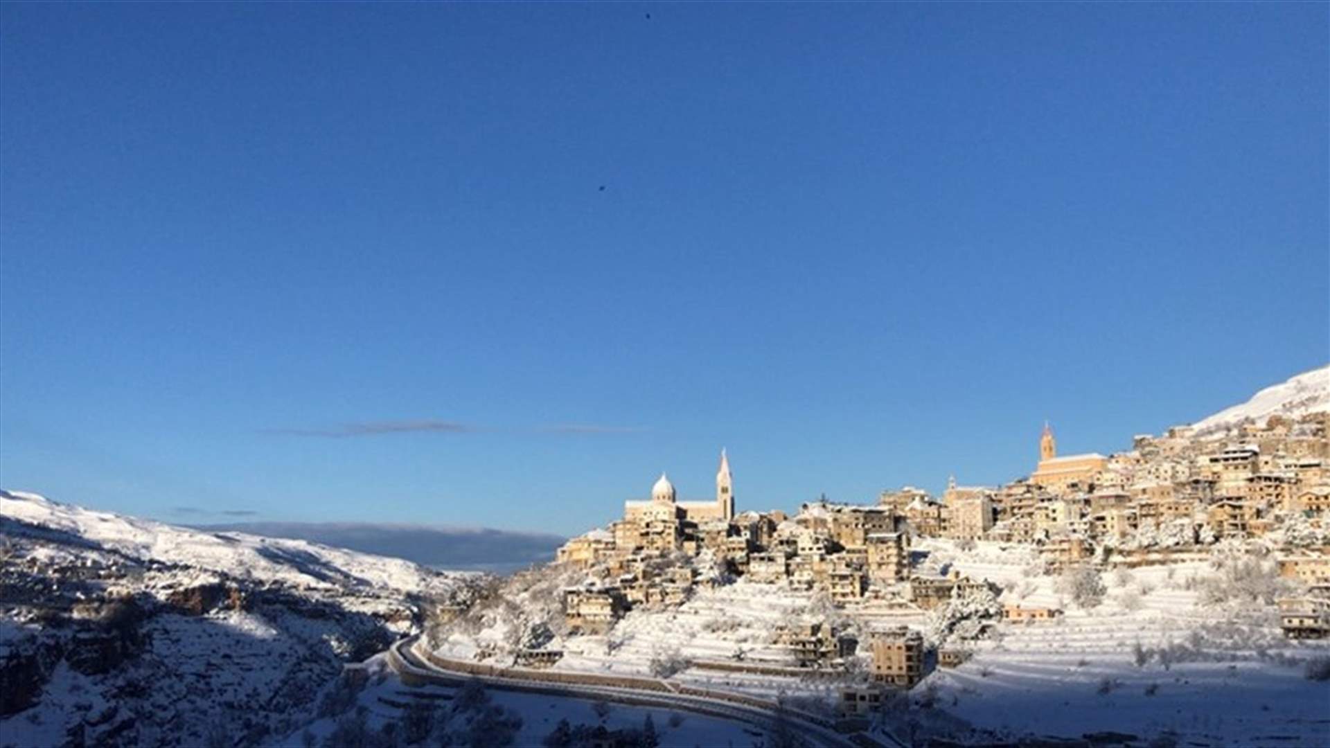 المدارس في بشري مقفلة بسبب سماكة الجليد على الطرقات